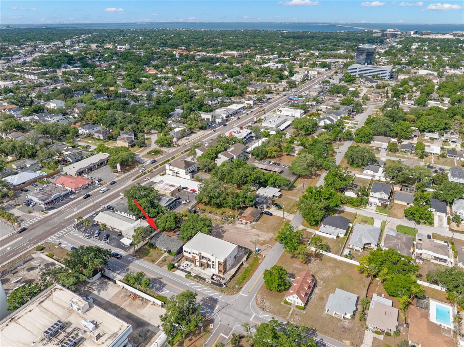 110 N LINCOLN AVE, TAMPA, FL, 33609