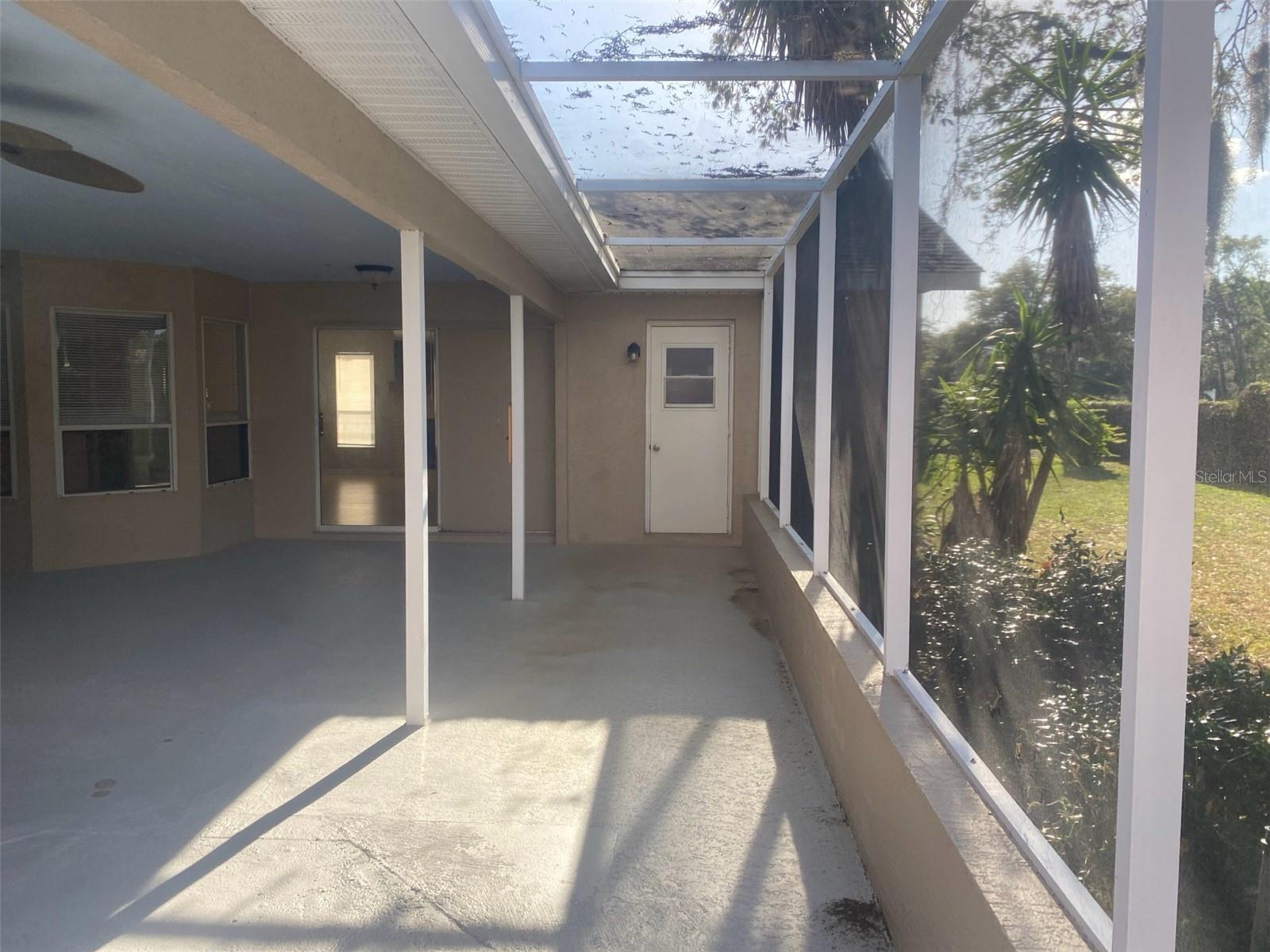 9389 FOX HOLLOW LN, WEEKI WACHEE, FL, 34613