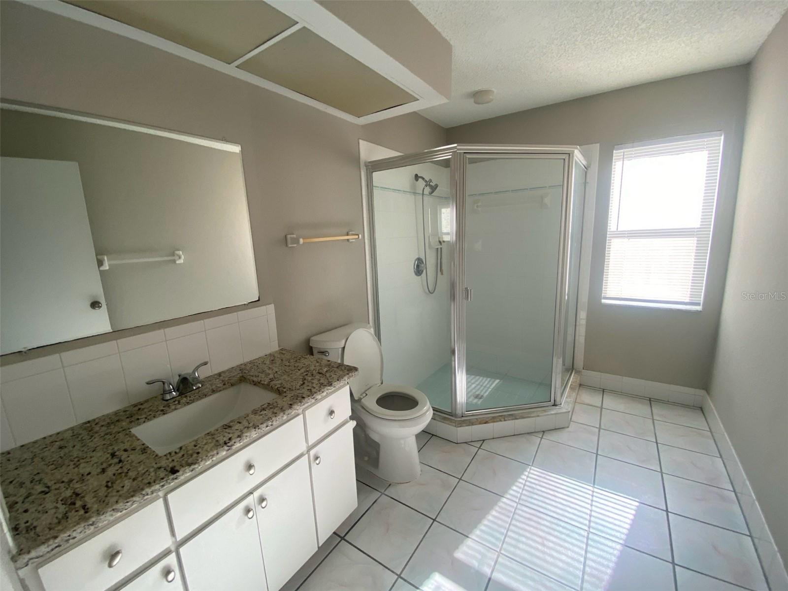 9389 FOX HOLLOW LN, WEEKI WACHEE, FL, 34613