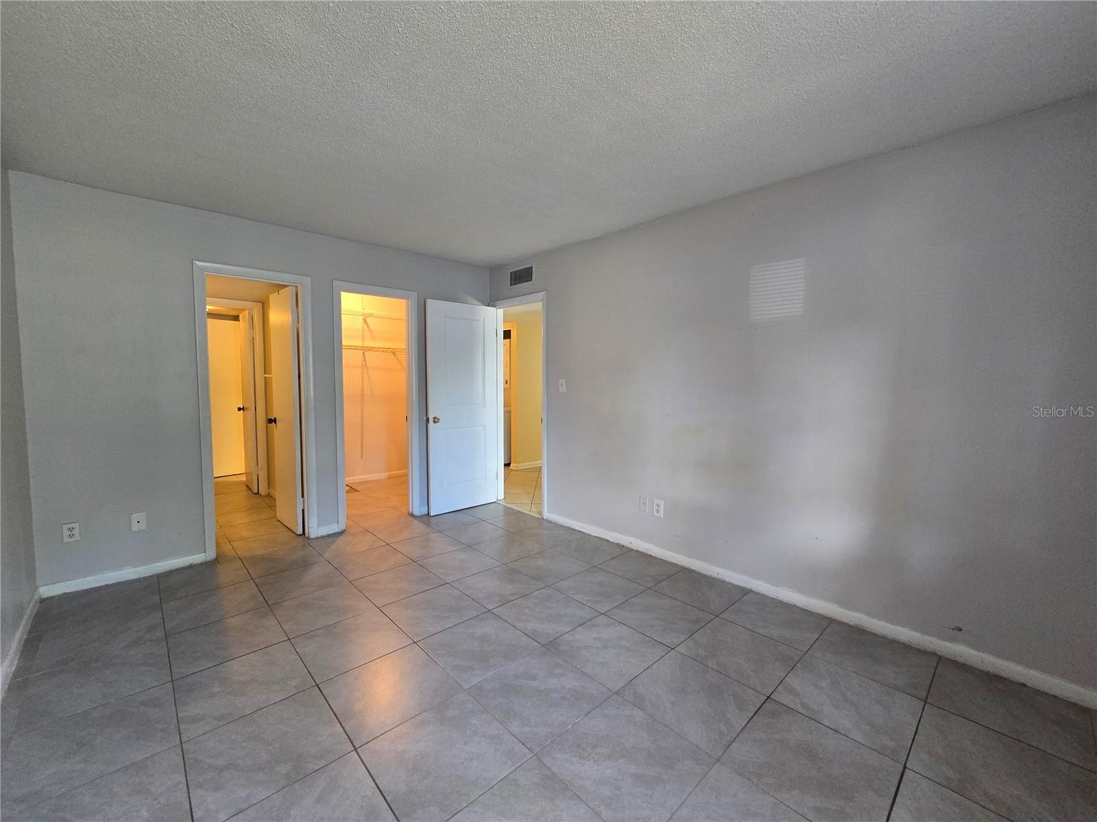 561 FAIRWAYS CIR #A, OCALA, FL, 34472