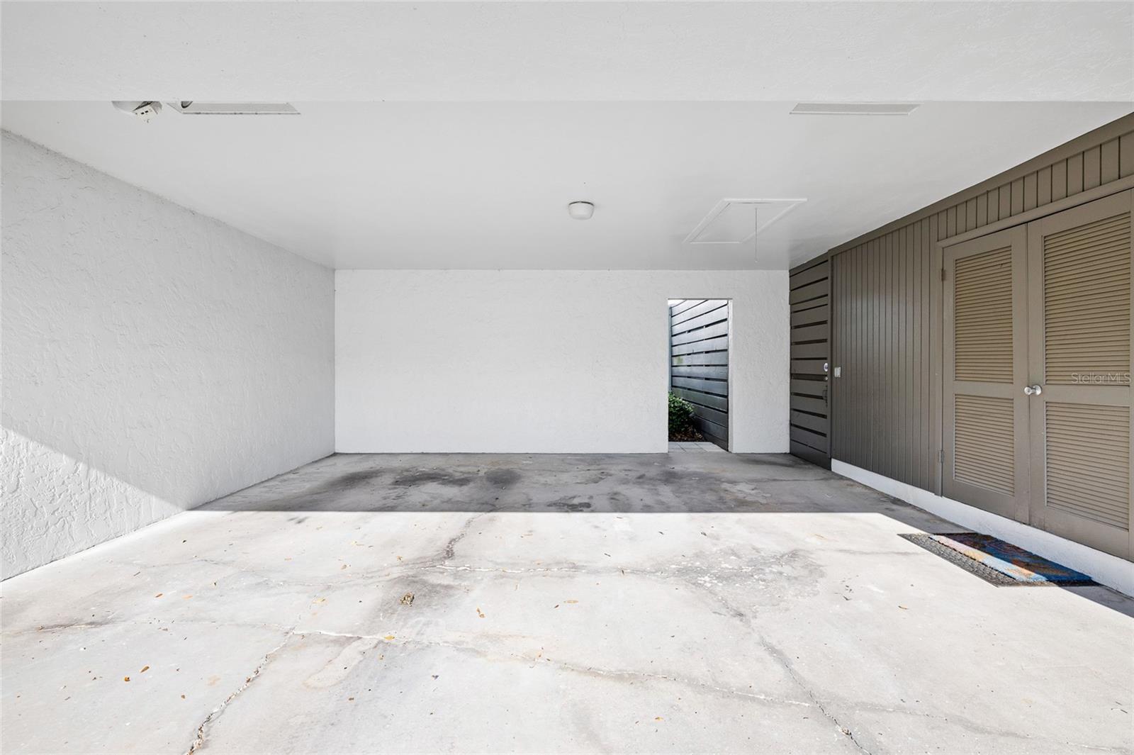 4168 NORTHMEADOW CIR, TAMPA, FL, 33618