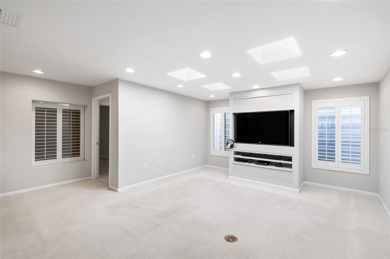 4168 NORTHMEADOW CIR, TAMPA, FL, 33618