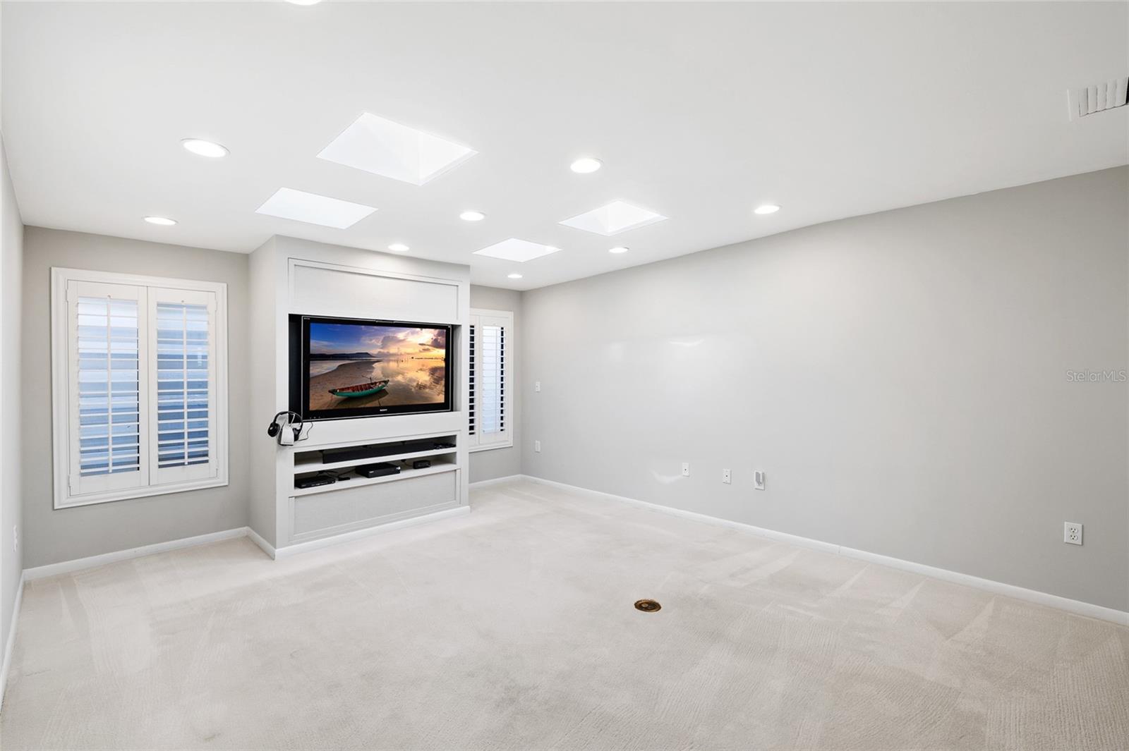 4168 NORTHMEADOW CIR, TAMPA, FL, 33618