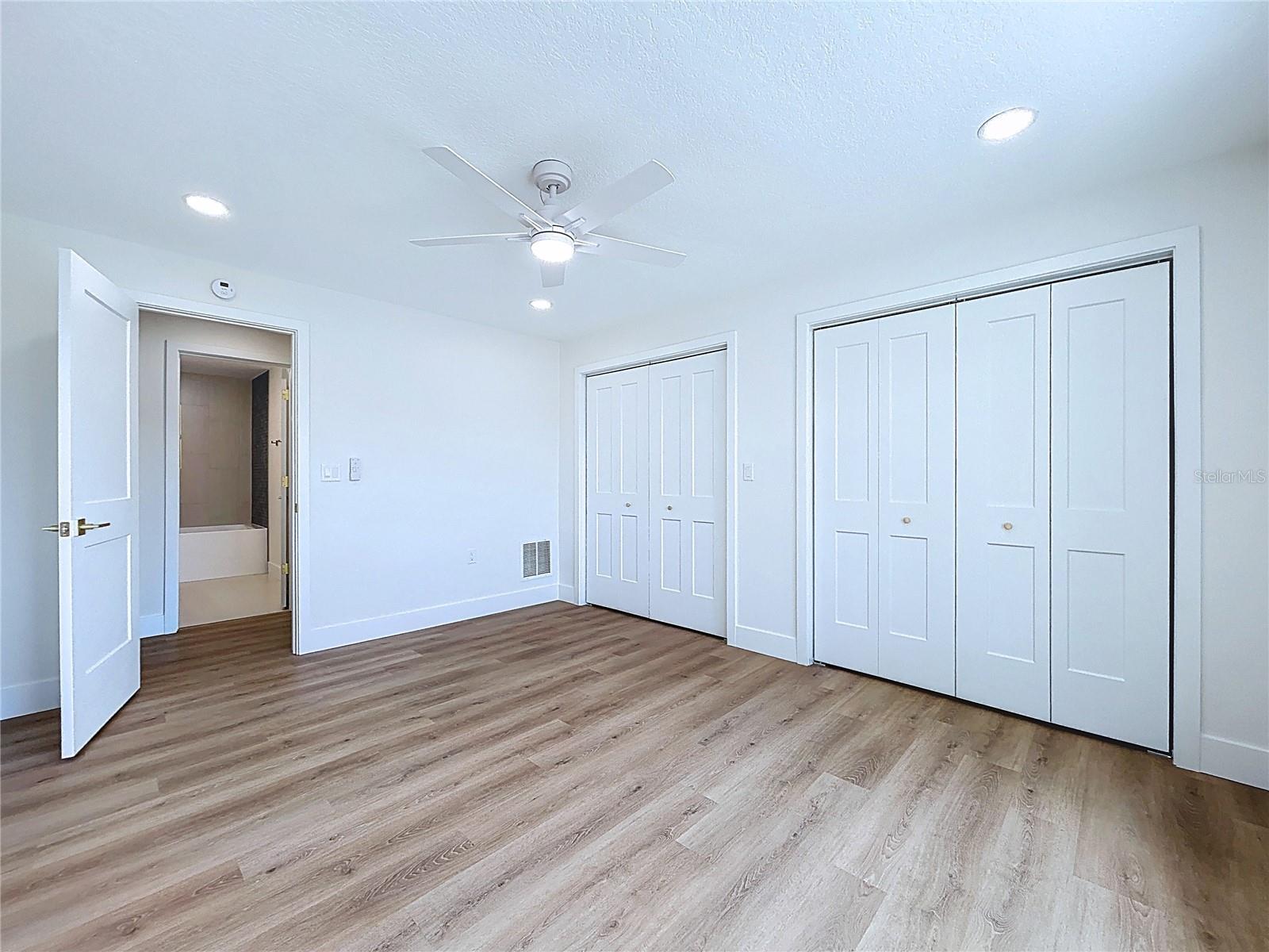 1401 GULF BLVD, BELLEAIR BEACH, FL, 33786