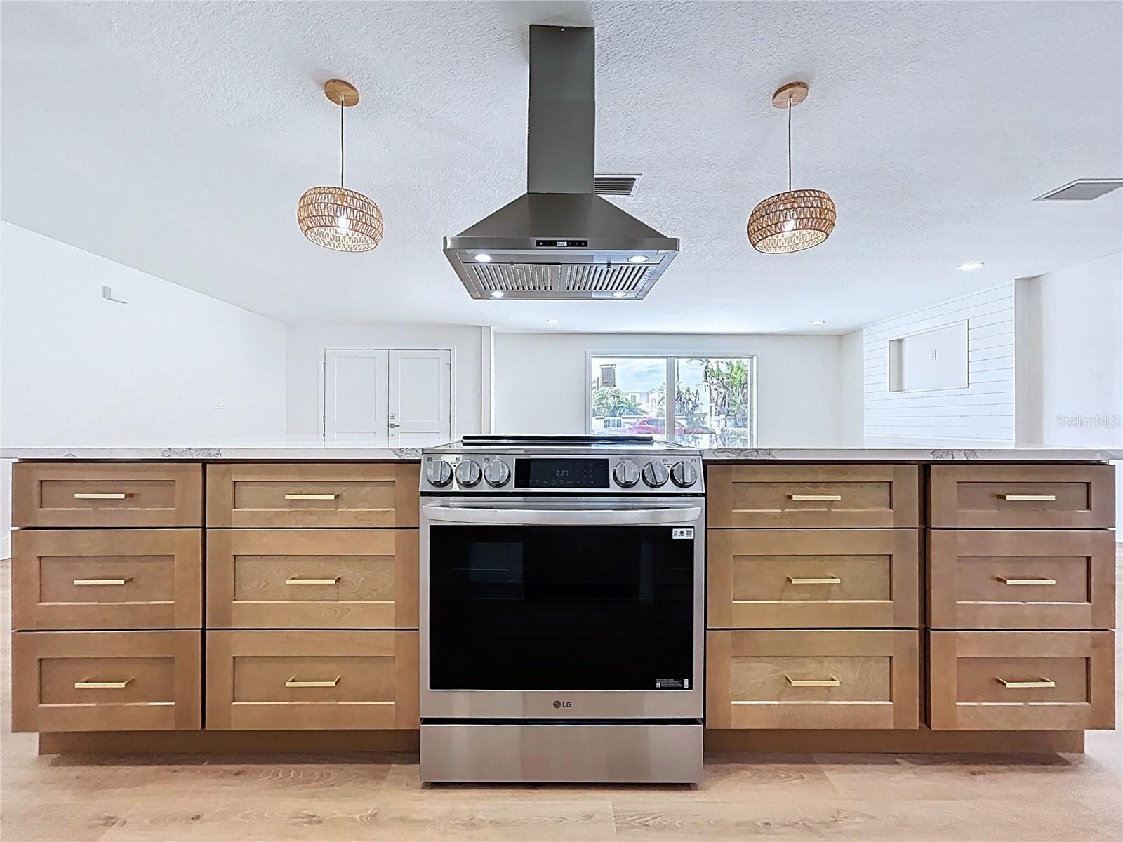 1401 GULF BLVD, BELLEAIR BEACH, FL, 33786