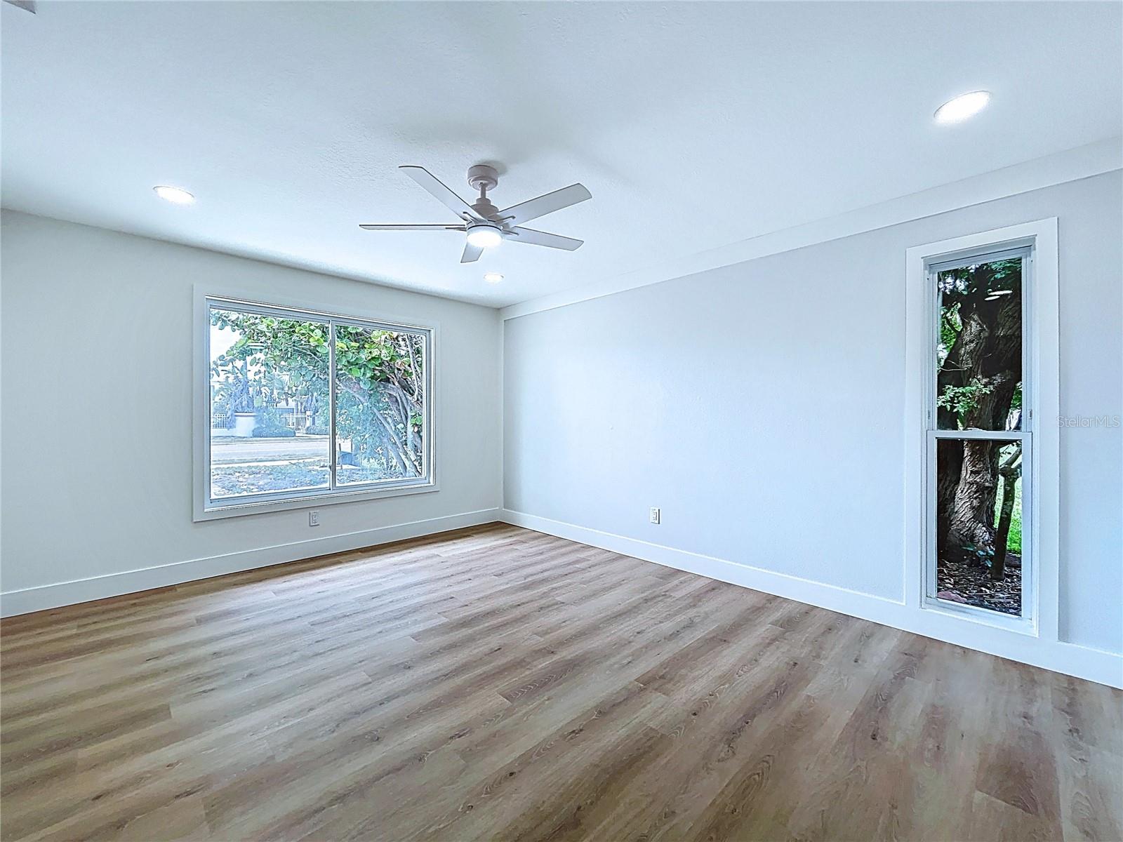 1401 GULF BLVD, BELLEAIR BEACH, FL, 33786