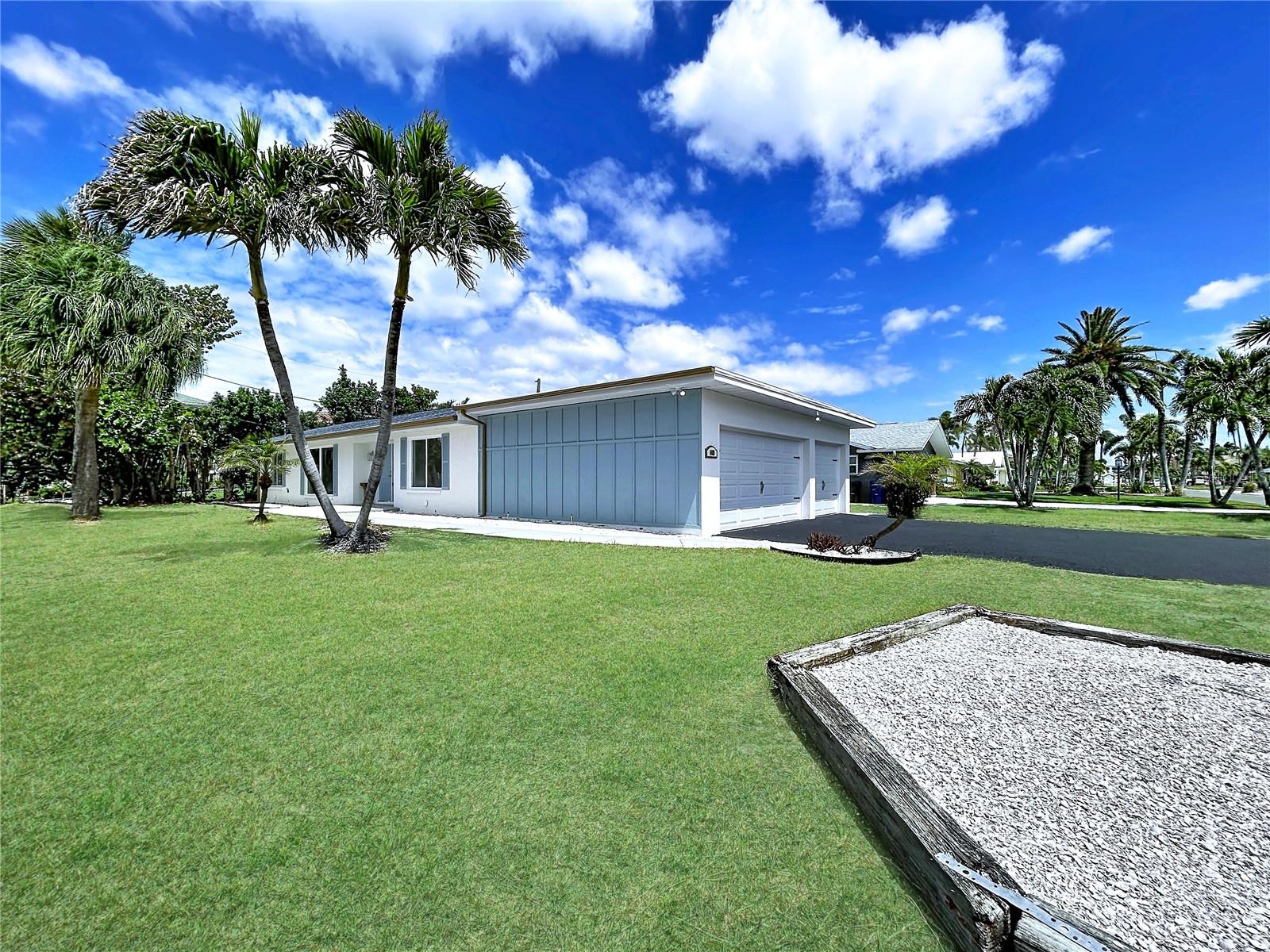 1401 GULF BLVD, BELLEAIR BEACH, FL, 33786