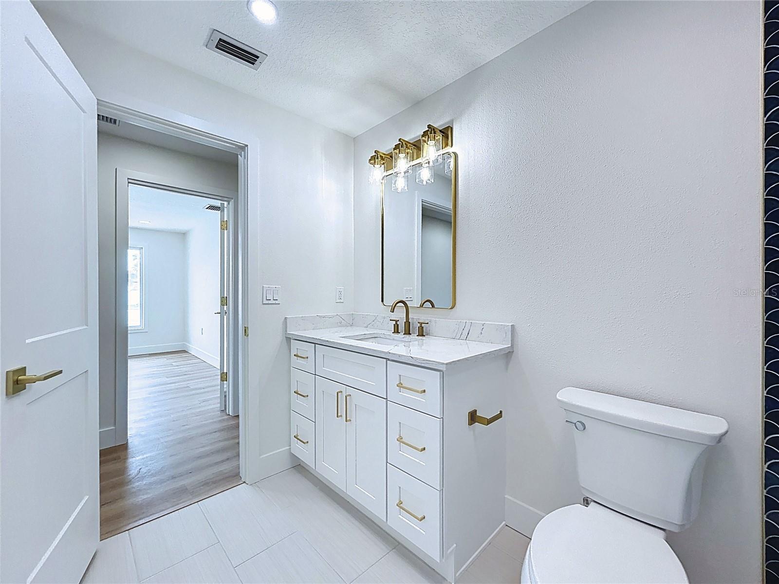 1401 GULF BLVD, BELLEAIR BEACH, FL, 33786