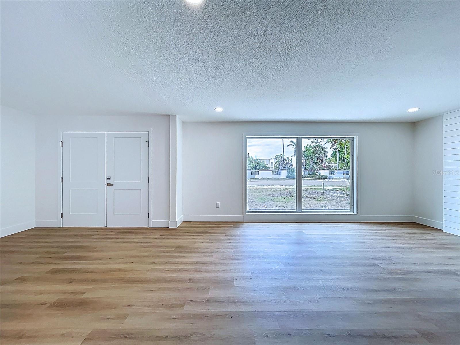 1401 GULF BLVD, BELLEAIR BEACH, FL, 33786