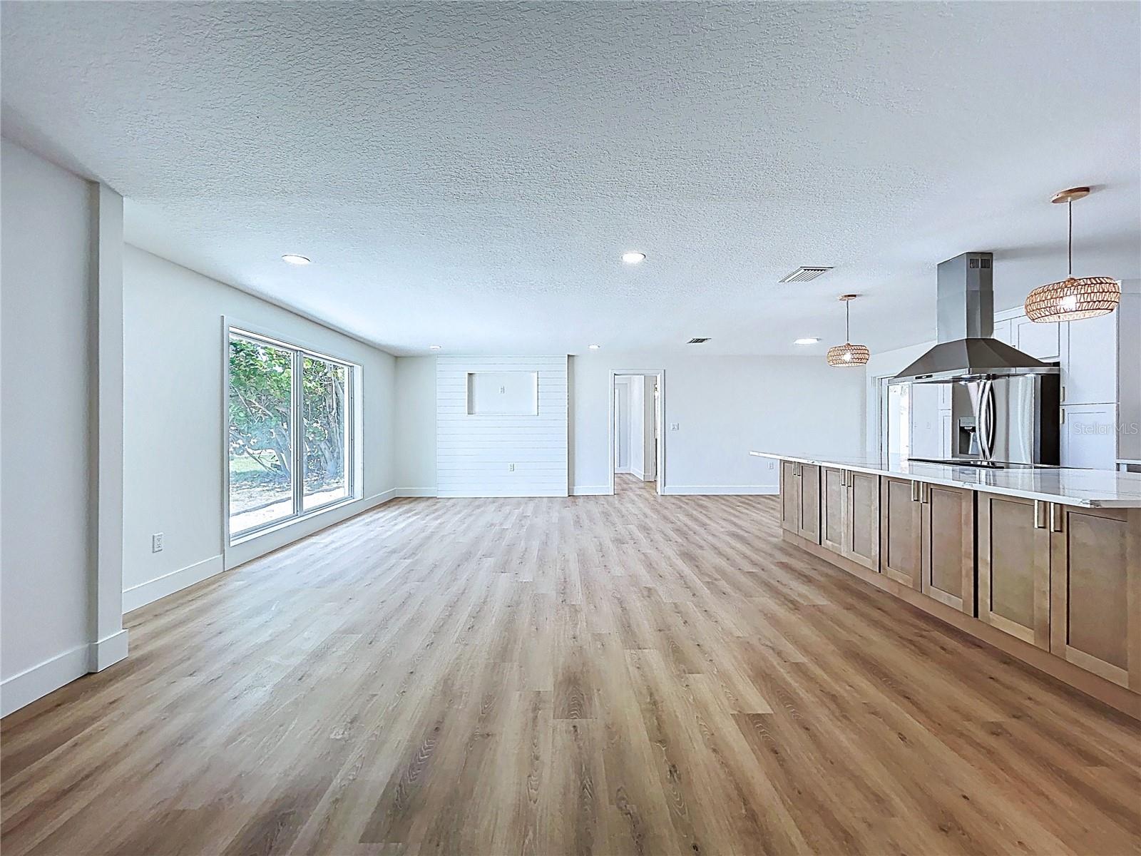 1401 GULF BLVD, BELLEAIR BEACH, FL, 33786