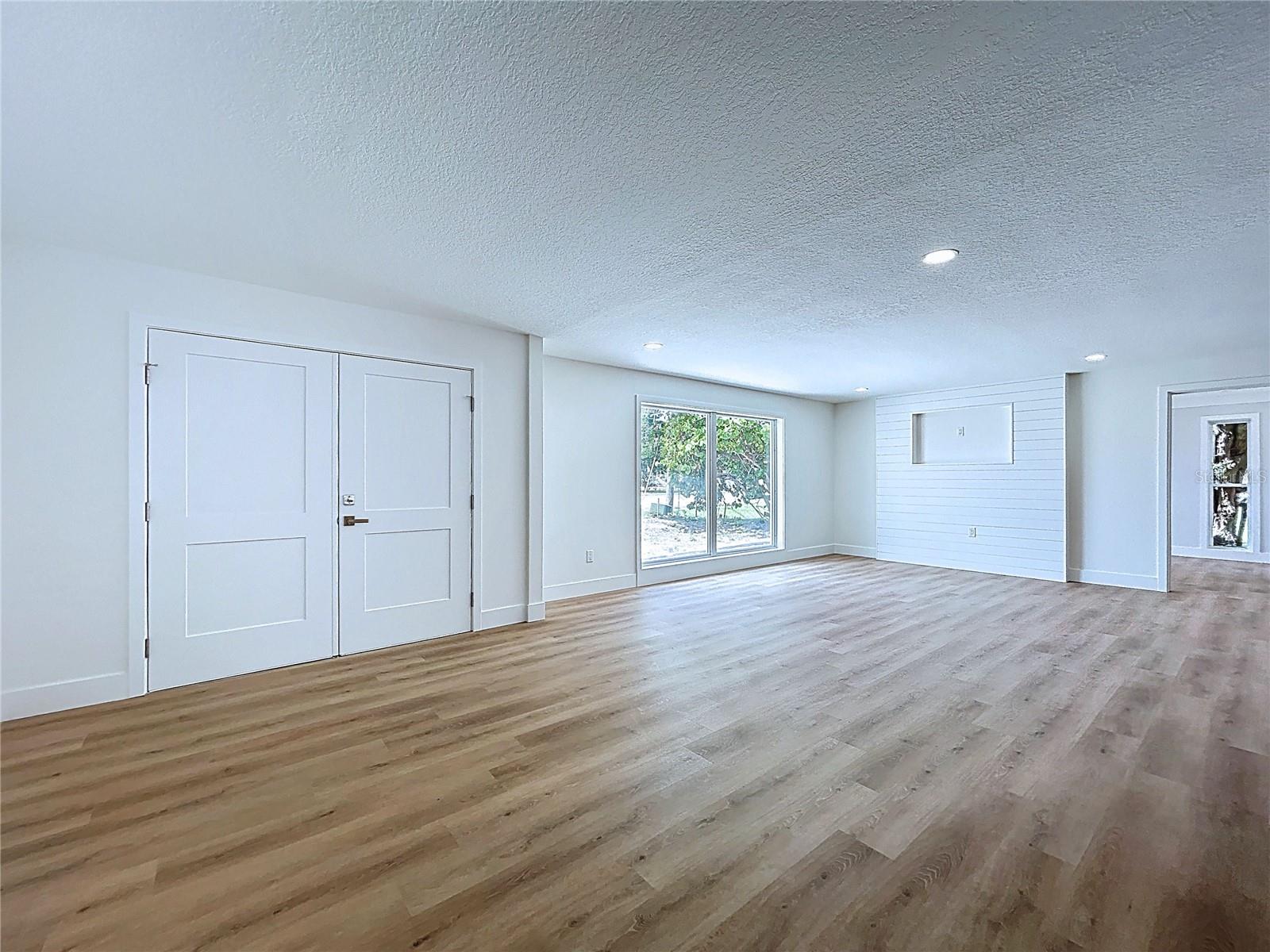 1401 GULF BLVD, BELLEAIR BEACH, FL, 33786