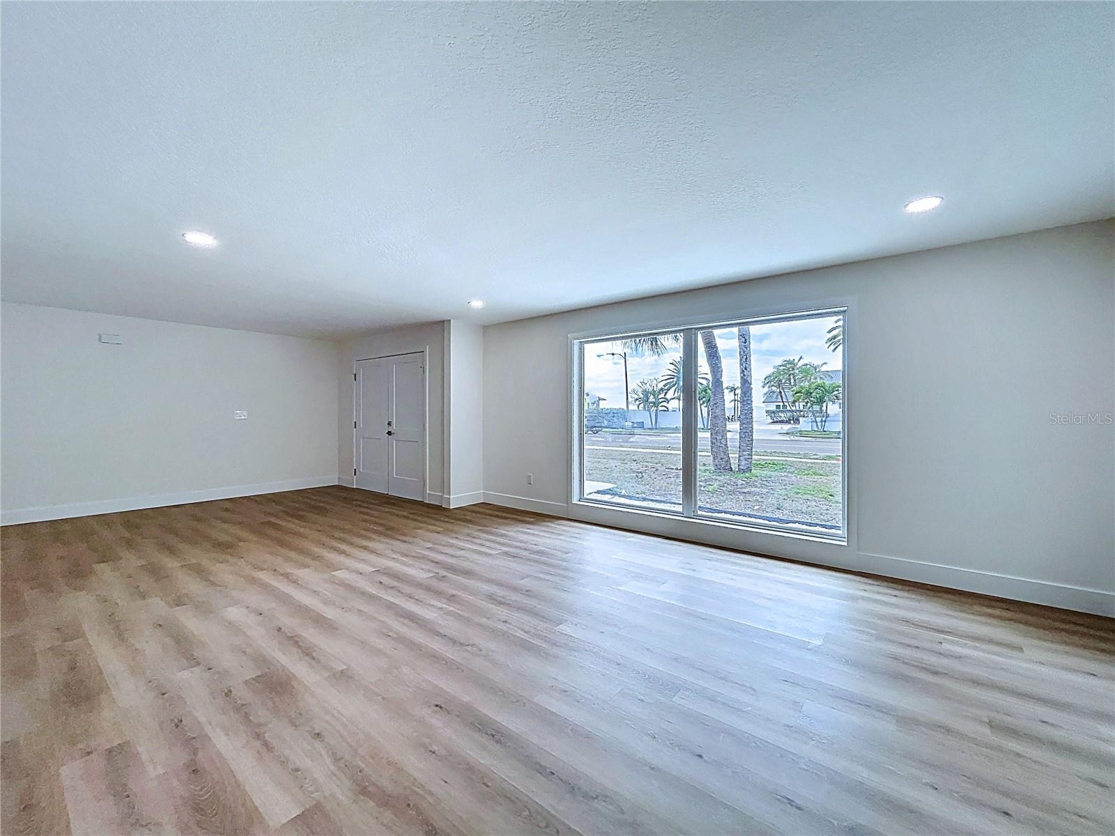 1401 GULF BLVD, BELLEAIR BEACH, FL, 33786