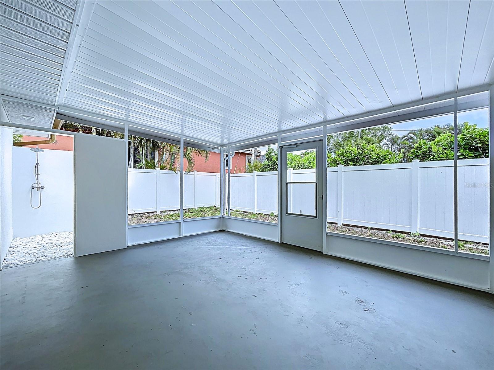 1401 GULF BLVD, BELLEAIR BEACH, FL, 33786