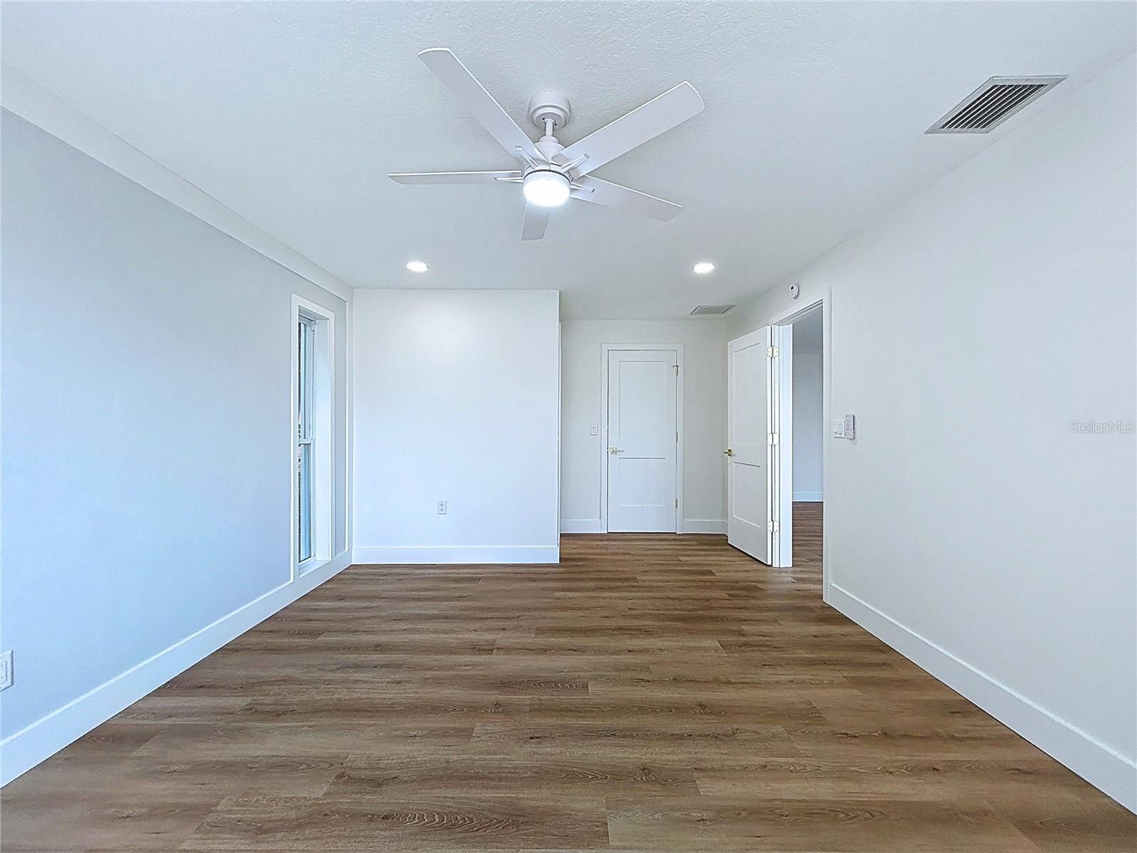 1401 GULF BLVD, BELLEAIR BEACH, FL, 33786