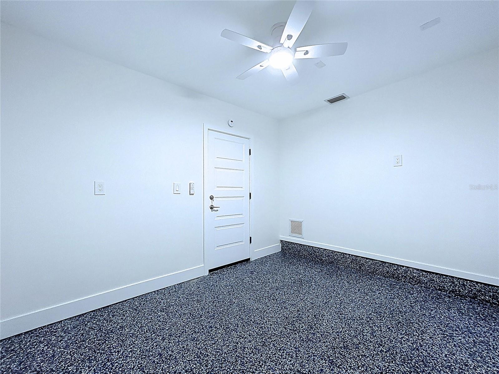 1401 GULF BLVD, BELLEAIR BEACH, FL, 33786