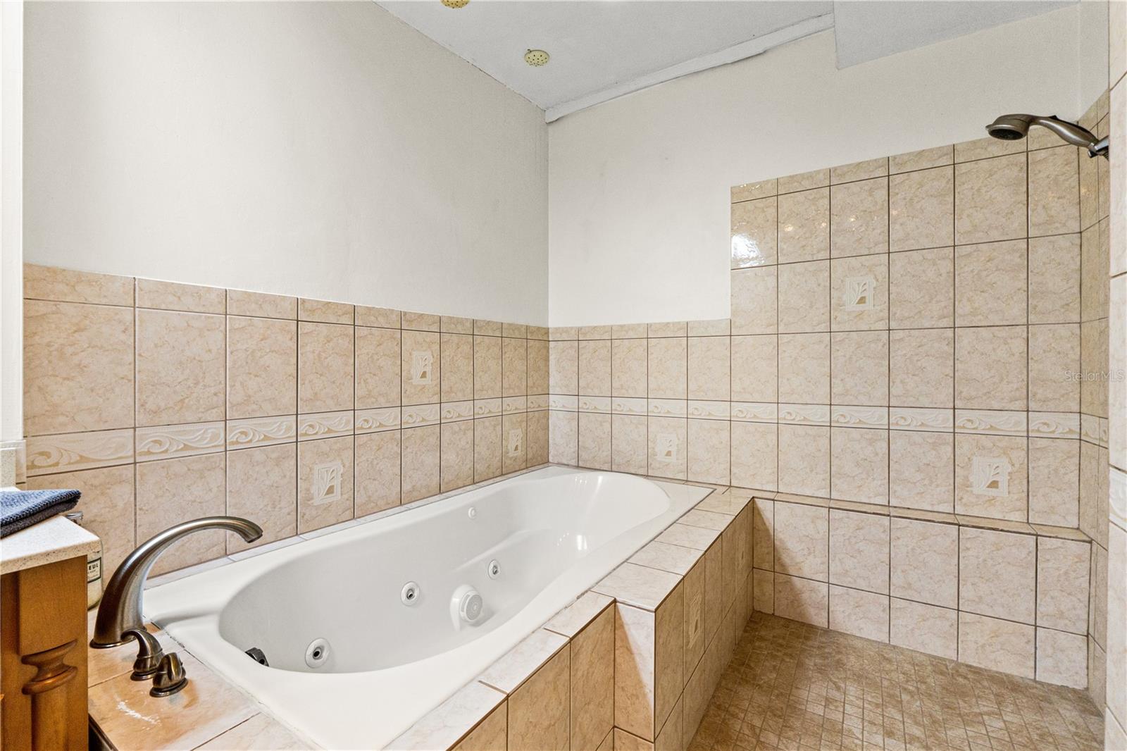 2310 CATALONIA WAY S, ST PETERSBURG, FL, 33712