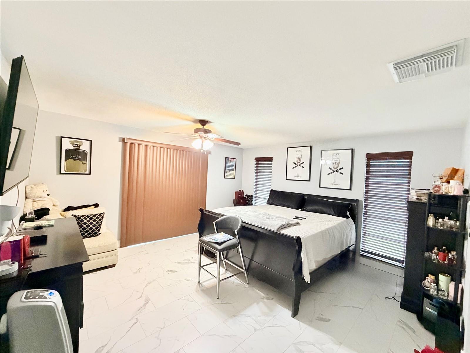 1880 OAK FOREST DR E, CLEARWATER, FL, 33759