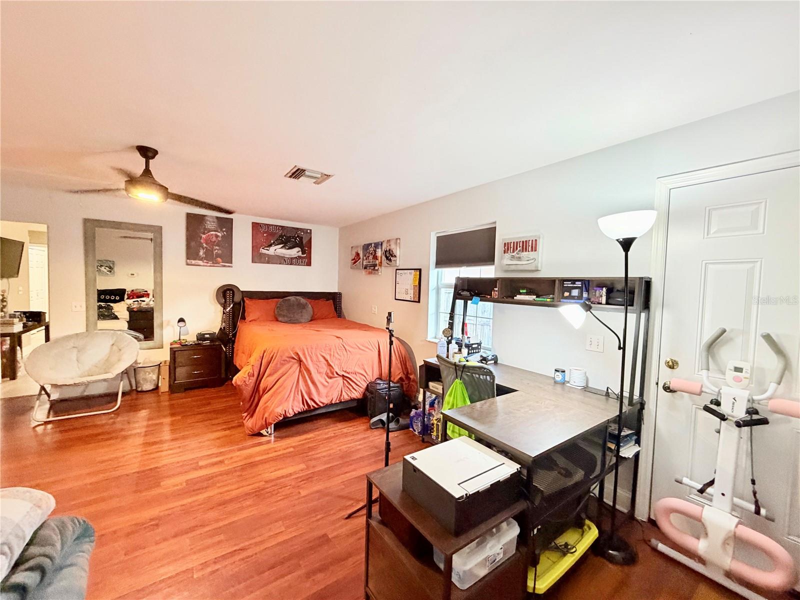 1880 OAK FOREST DR E, CLEARWATER, FL, 33759