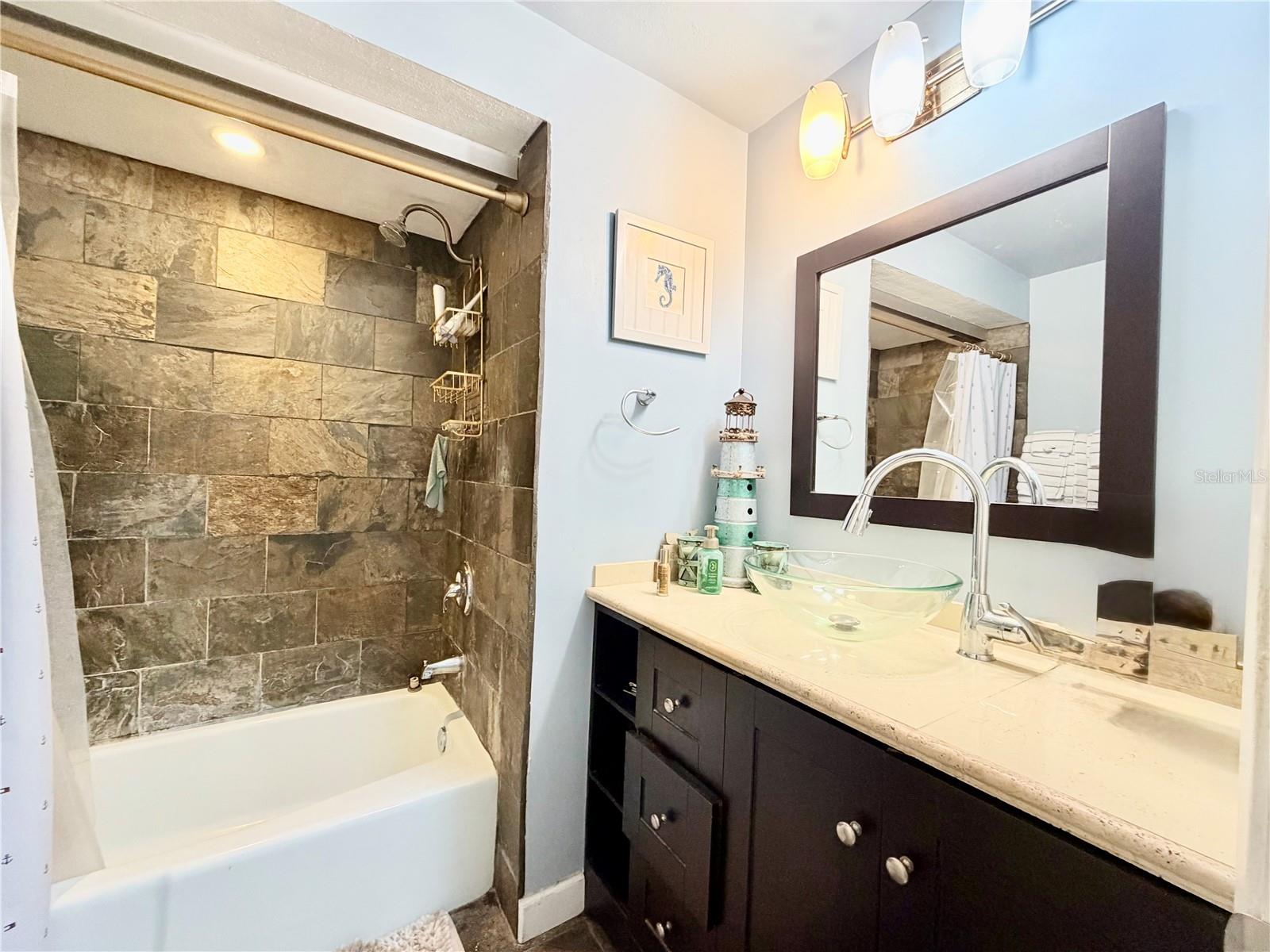 1880 OAK FOREST DR E, CLEARWATER, FL, 33759