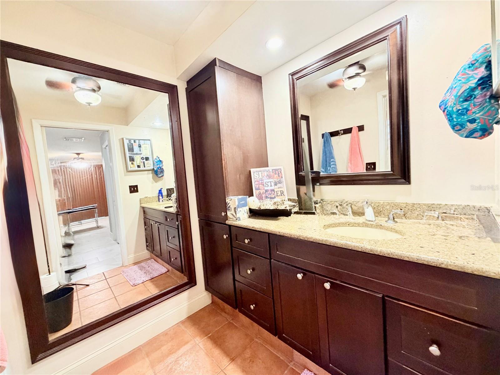 1880 OAK FOREST DR E, CLEARWATER, FL, 33759