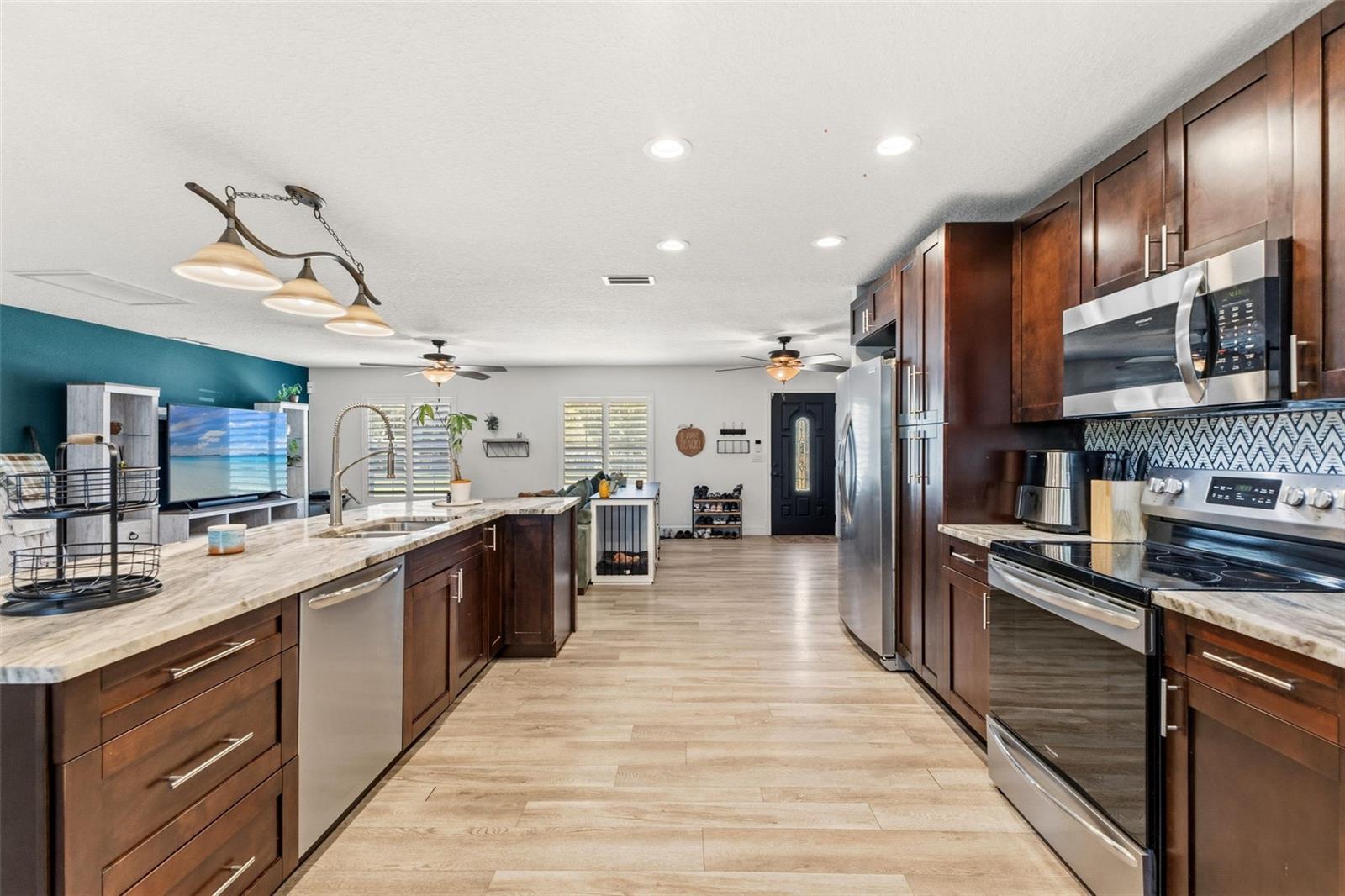 5502 BRUTON RD, PLANT CITY, FL, 33565