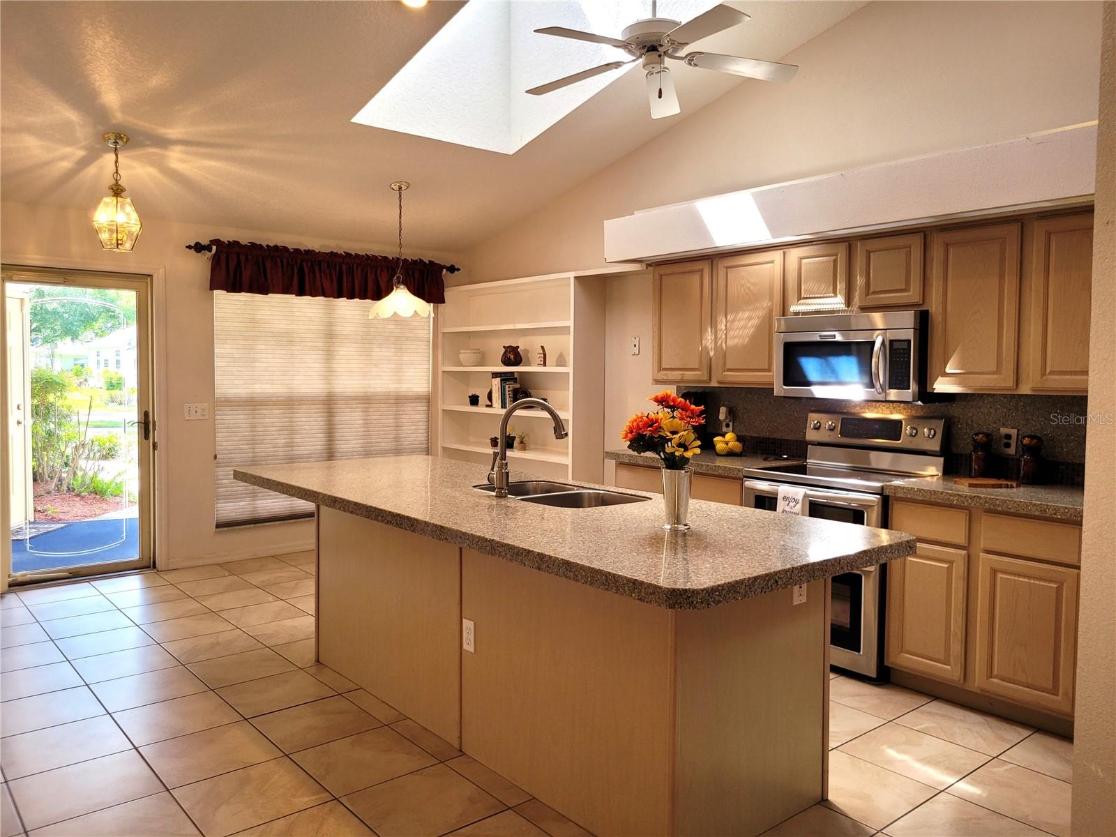 432 BAYTREE BLVD, TAVARES, FL, 32778