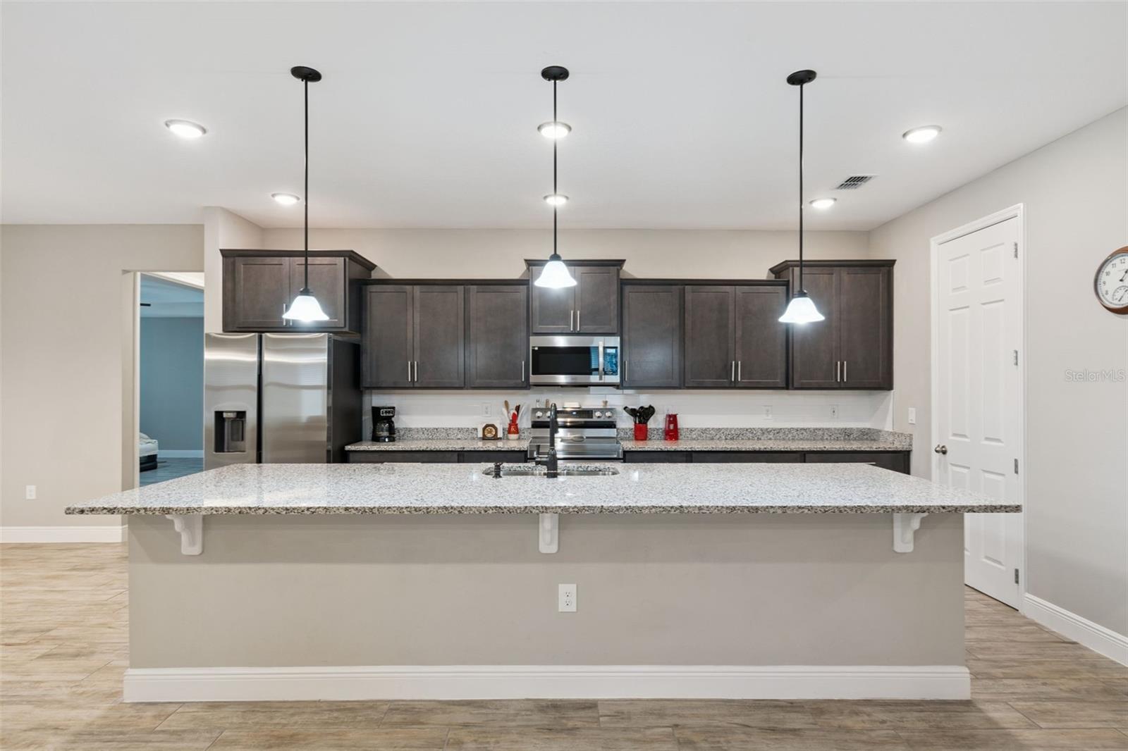 714 OAKS SHORES RD, LEESBURG, FL, 34748