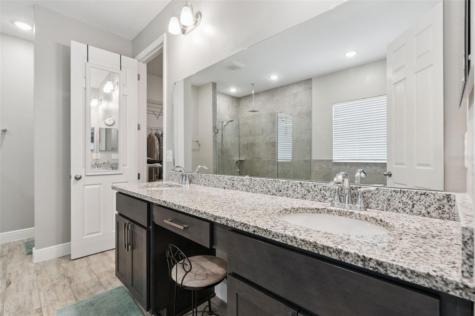 714 OAKS SHORES RD, LEESBURG, FL, 34748