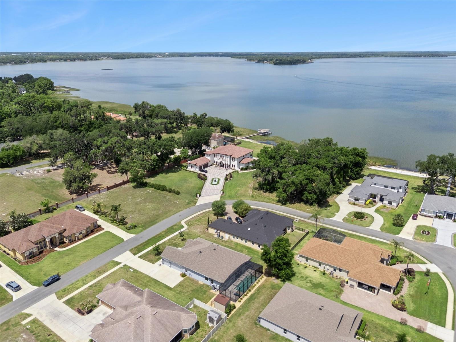 714 OAKS SHORES RD, LEESBURG, FL, 34748