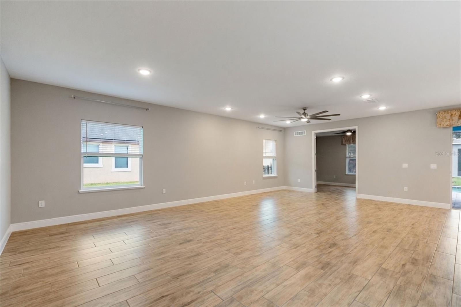 714 OAKS SHORES RD, LEESBURG, FL, 34748