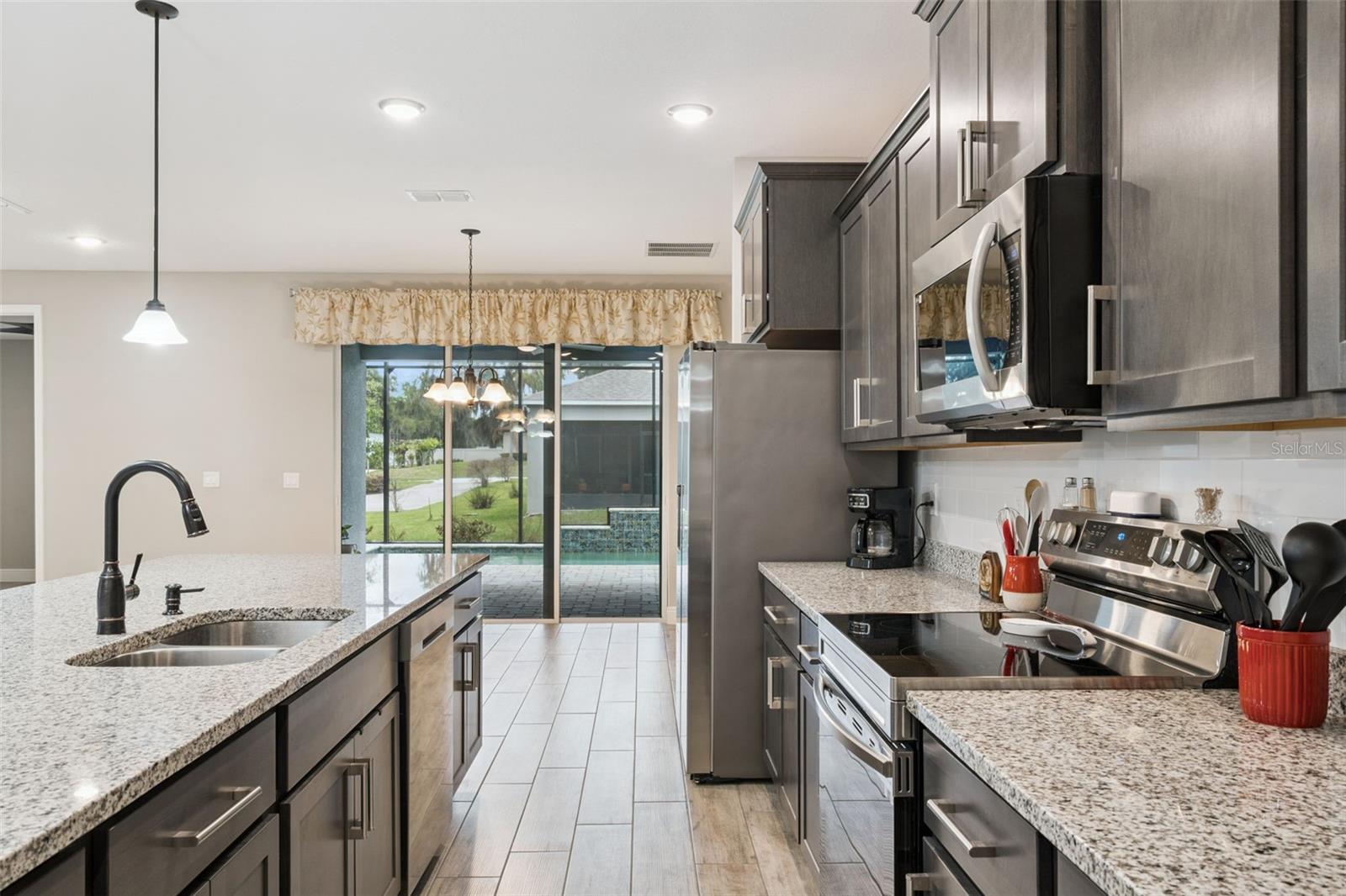 714 OAKS SHORES RD, LEESBURG, FL, 34748