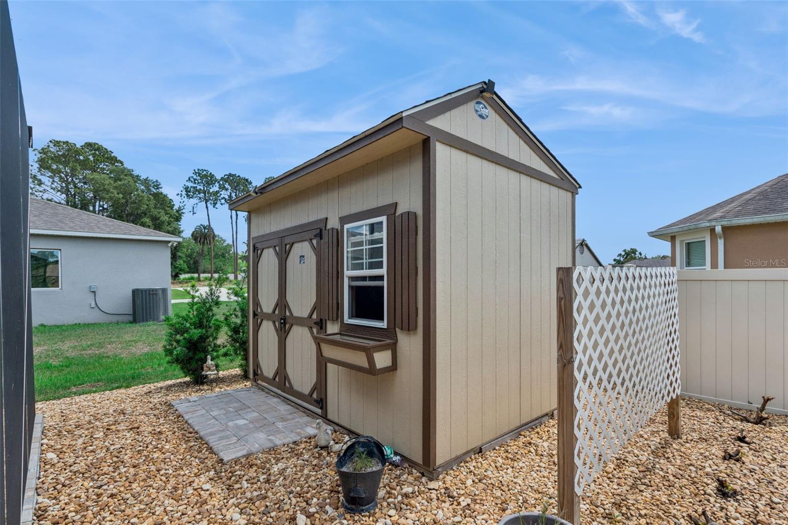 714 OAKS SHORES RD, LEESBURG, FL, 34748