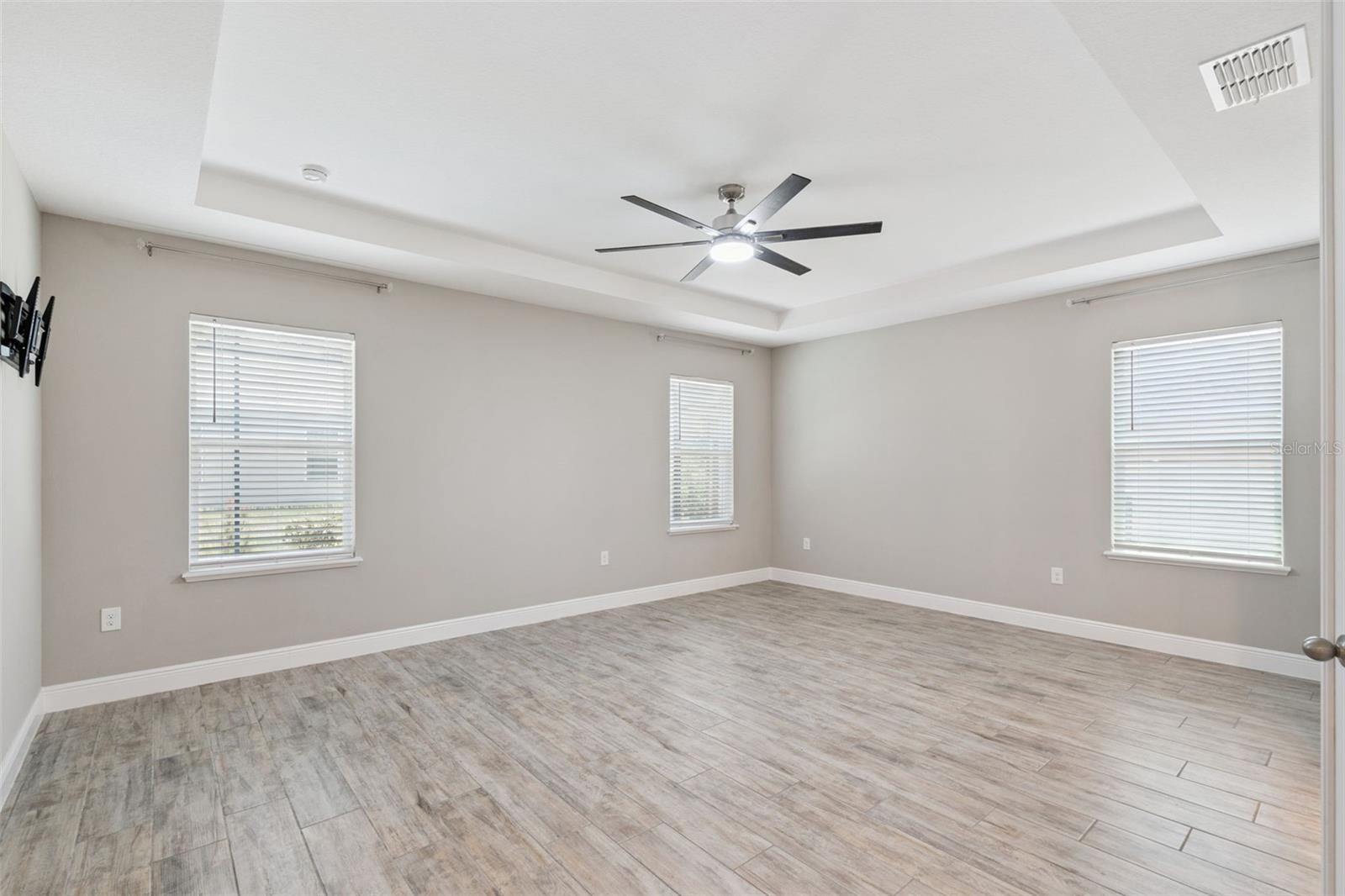 714 OAKS SHORES RD, LEESBURG, FL, 34748