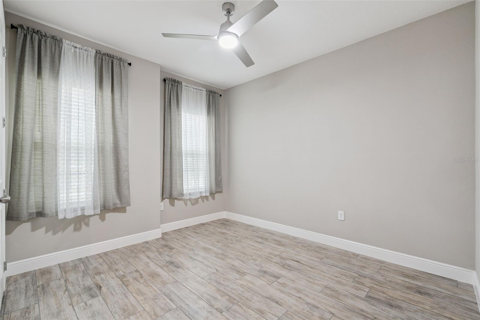 714 OAKS SHORES RD, LEESBURG, FL, 34748