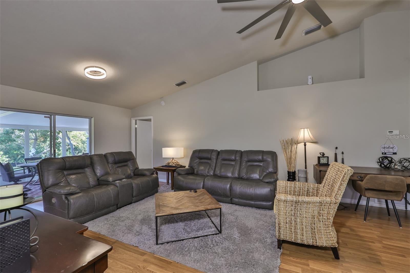 128 LOOKOUT DR, APOLLO BEACH, FL, 33572