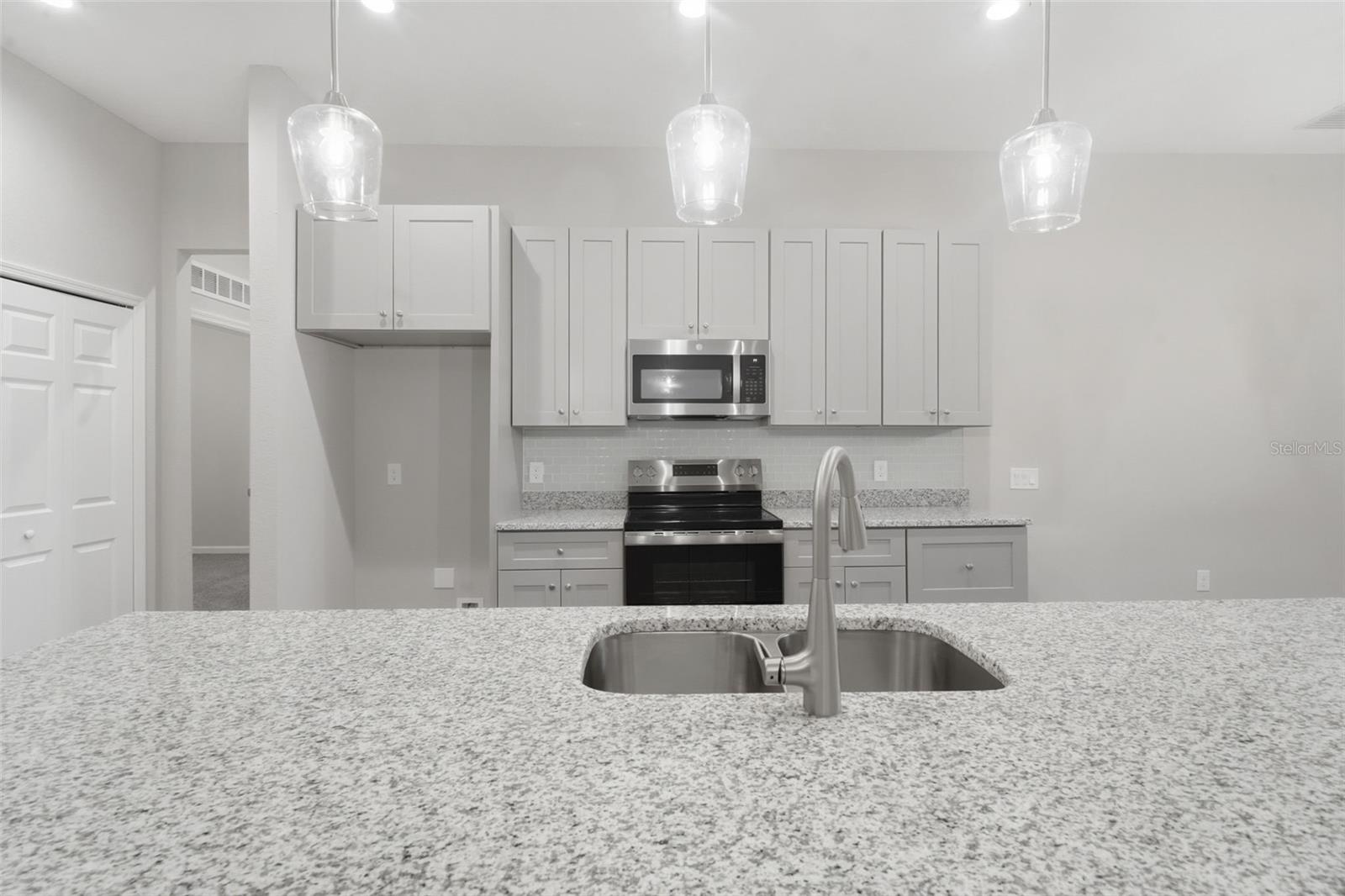 3 AMIGOS RD, DEBARY, FL, 32713