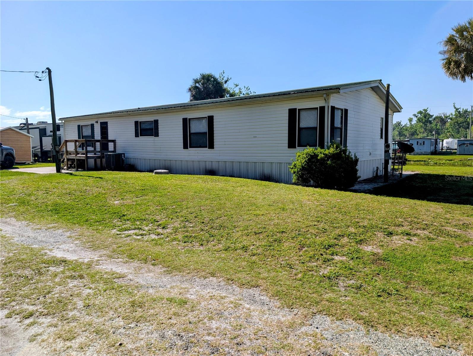 25836 MANHATTAN LN, ASTOR, FL, 32102