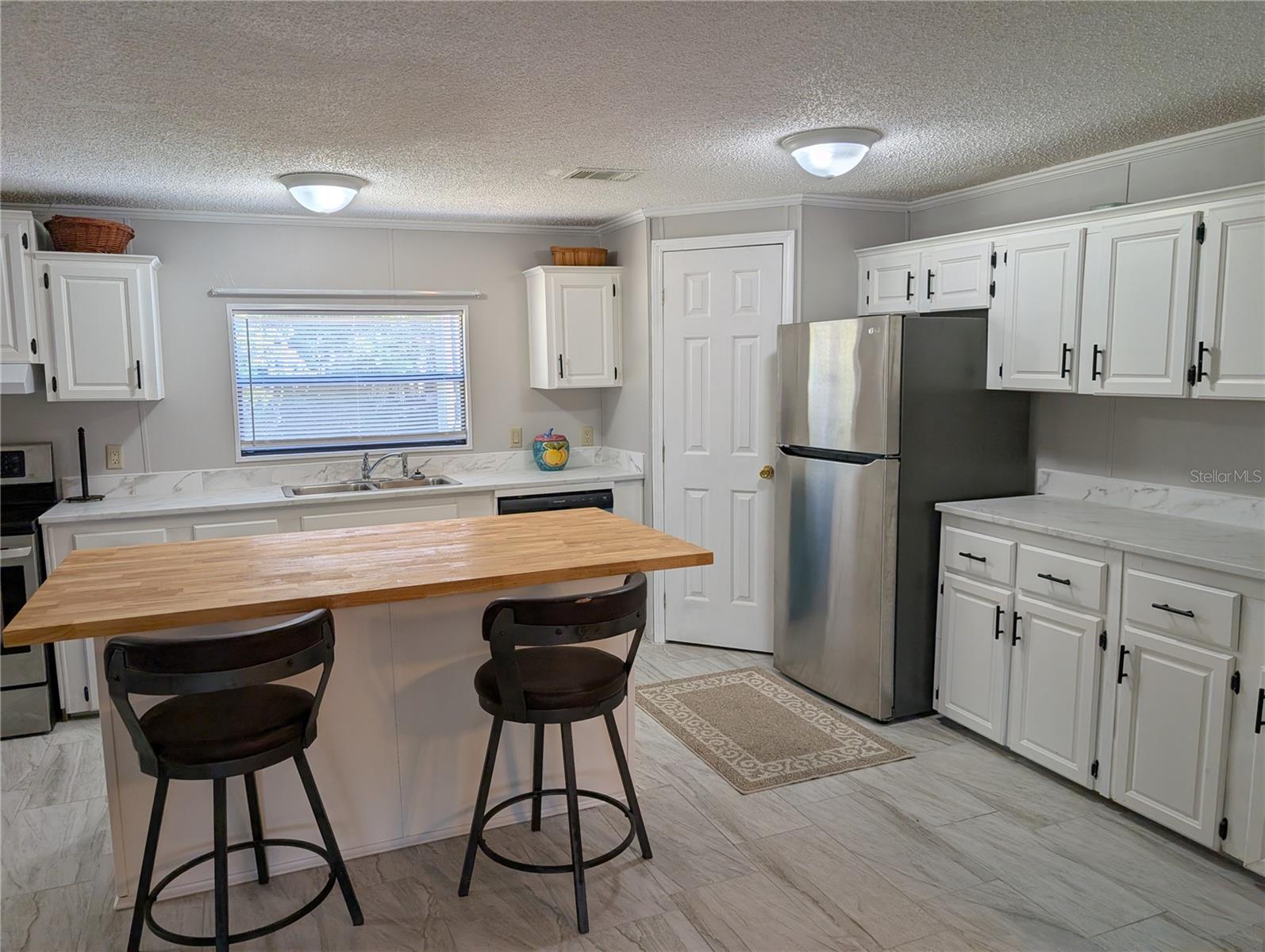 25836 MANHATTAN LN, ASTOR, FL, 32102