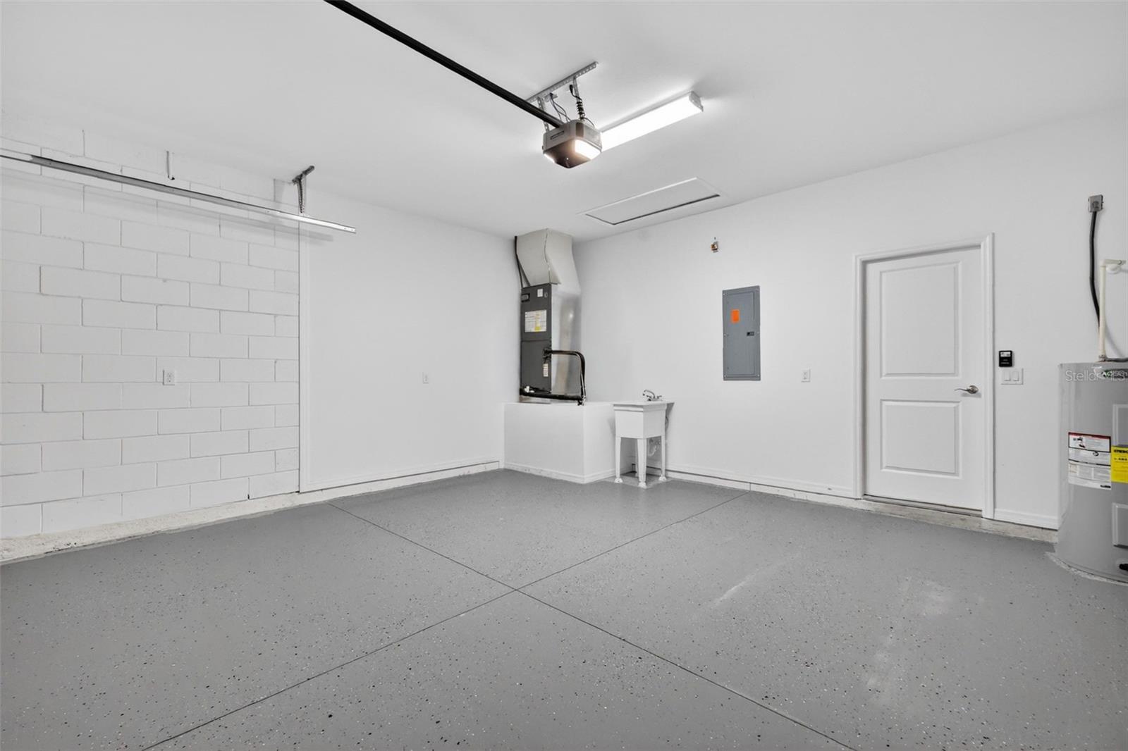 38905 PINE ST, UMATILLA, FL, 32784