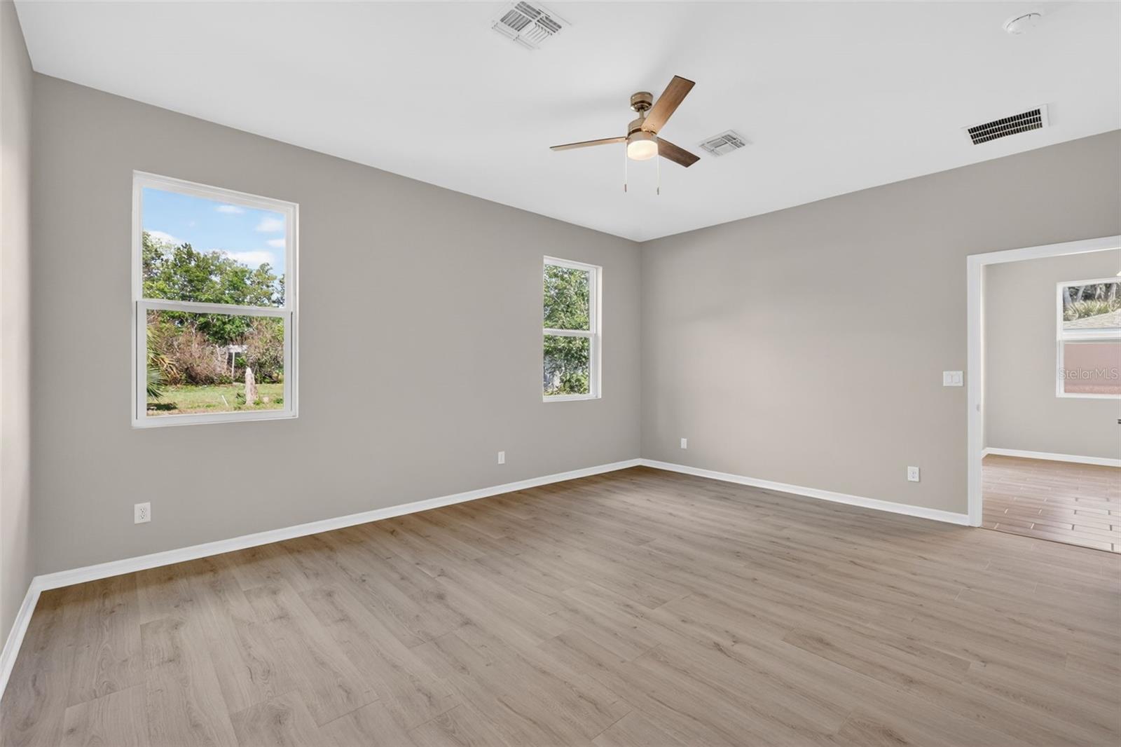 38905 PINE ST, UMATILLA, FL, 32784