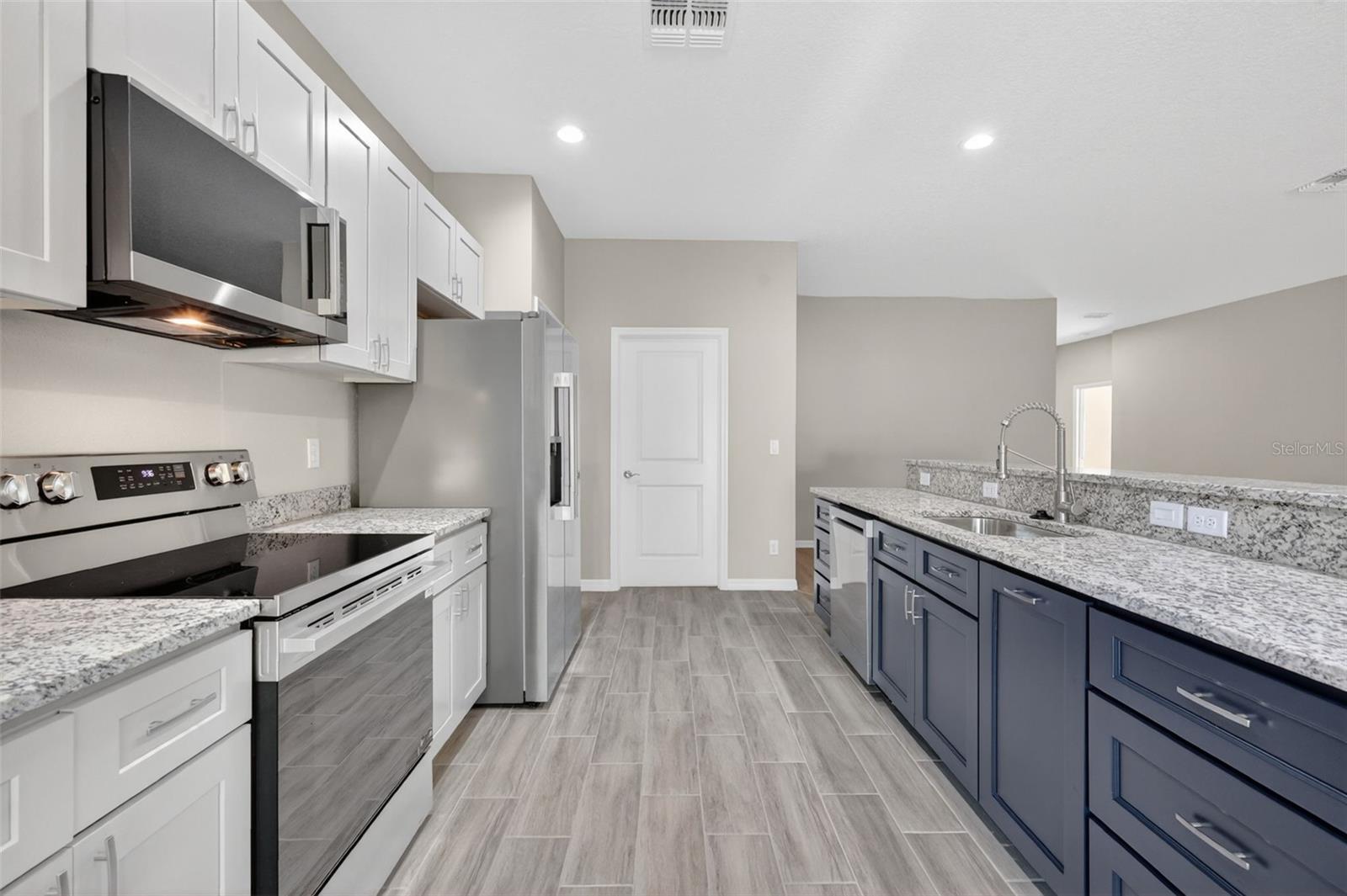 38905 PINE ST, UMATILLA, FL, 32784