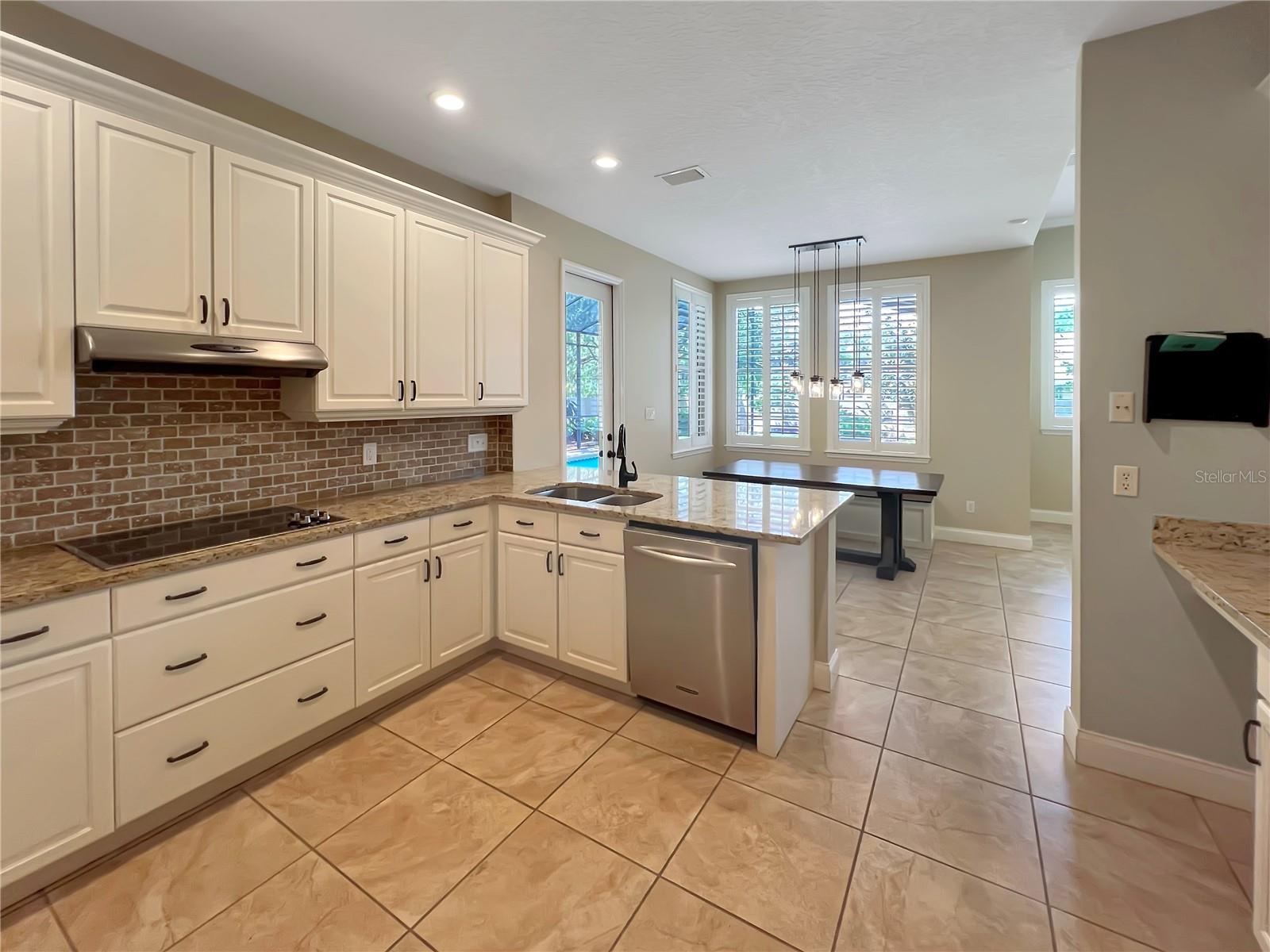 8537 REDLEAF LN, ORLANDO, FL, 32819