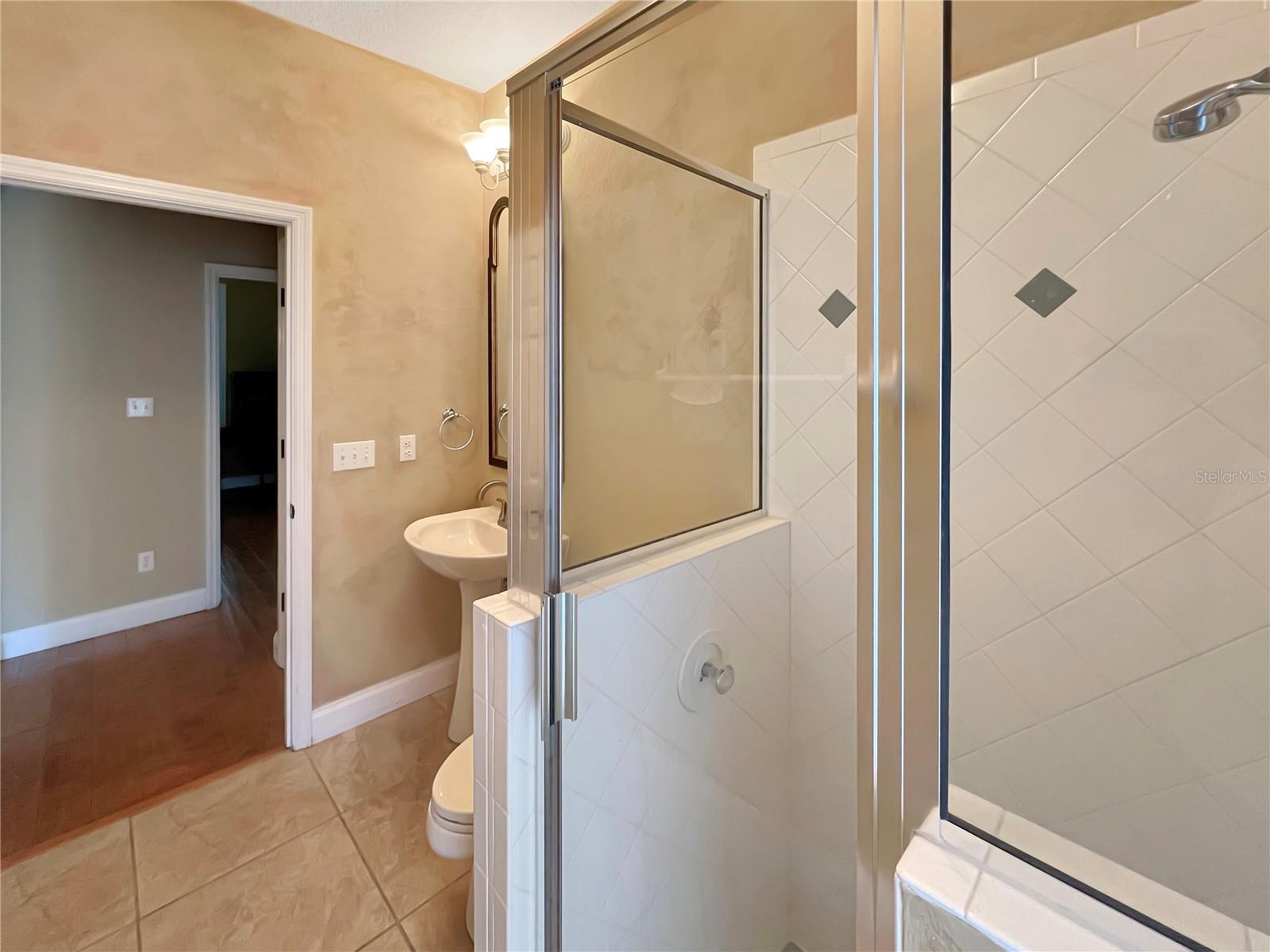 8537 REDLEAF LN, ORLANDO, FL, 32819