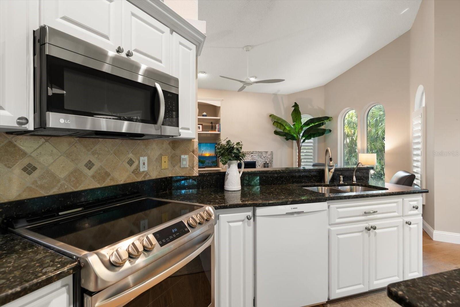 1211 WILLOWICK CIR, SAFETY HARBOR, FL, 34695