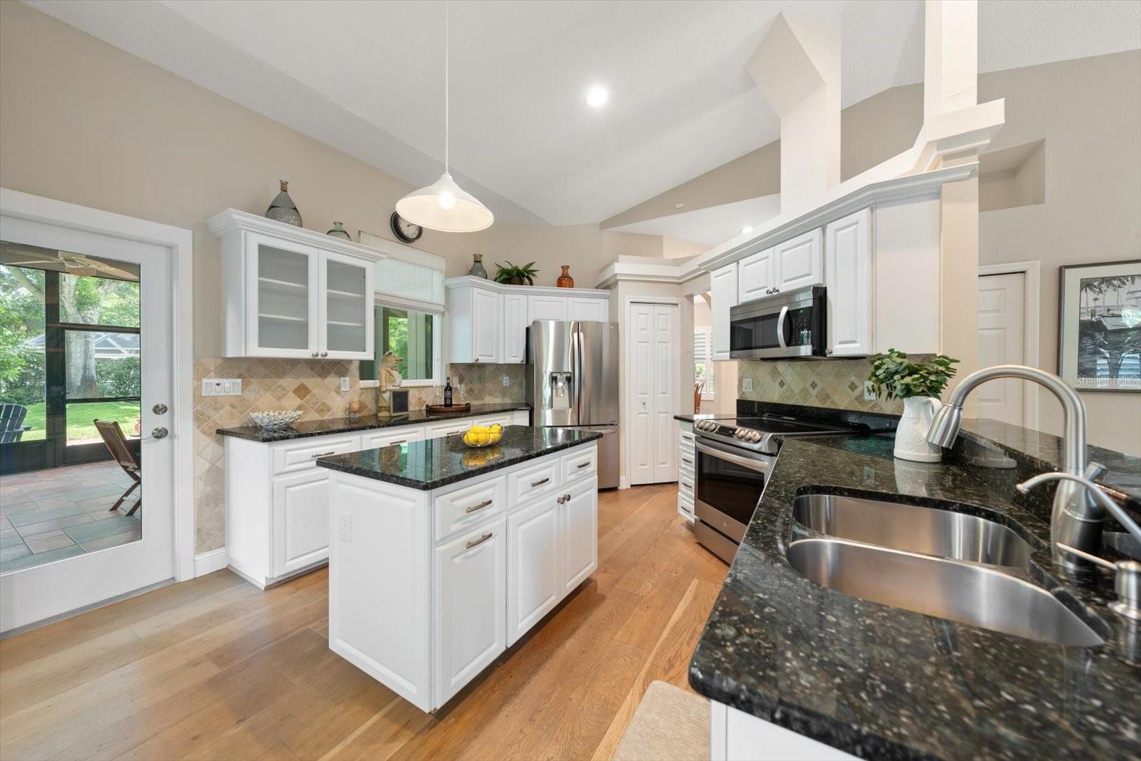 1211 WILLOWICK CIR, SAFETY HARBOR, FL, 34695