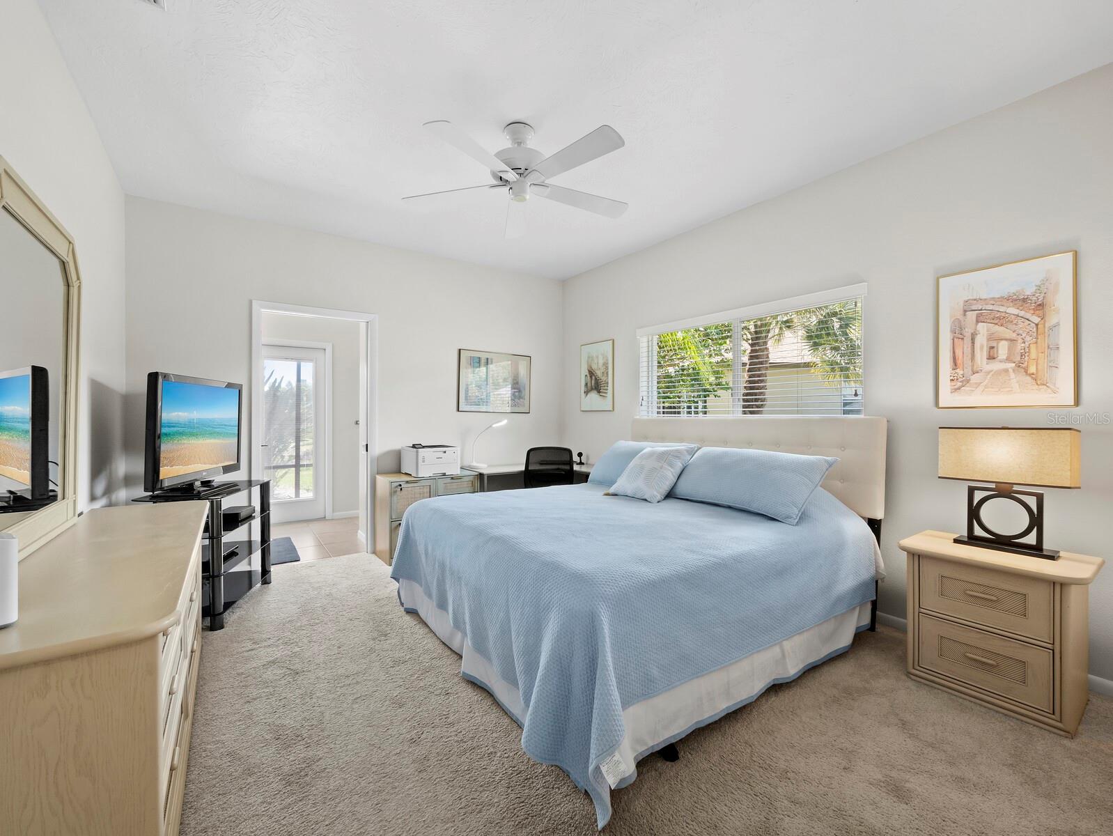 8615 WOODBRIAR DR, SARASOTA, FL, 34238