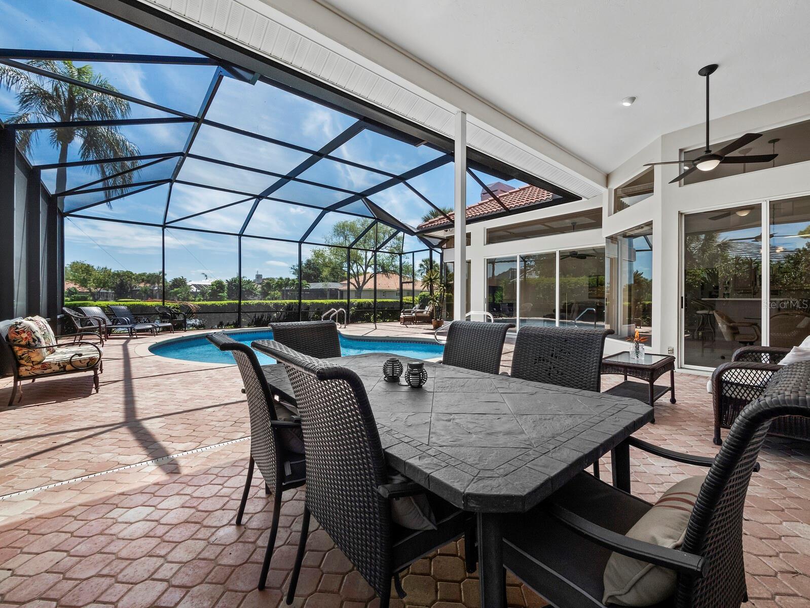 8615 WOODBRIAR DR, SARASOTA, FL, 34238