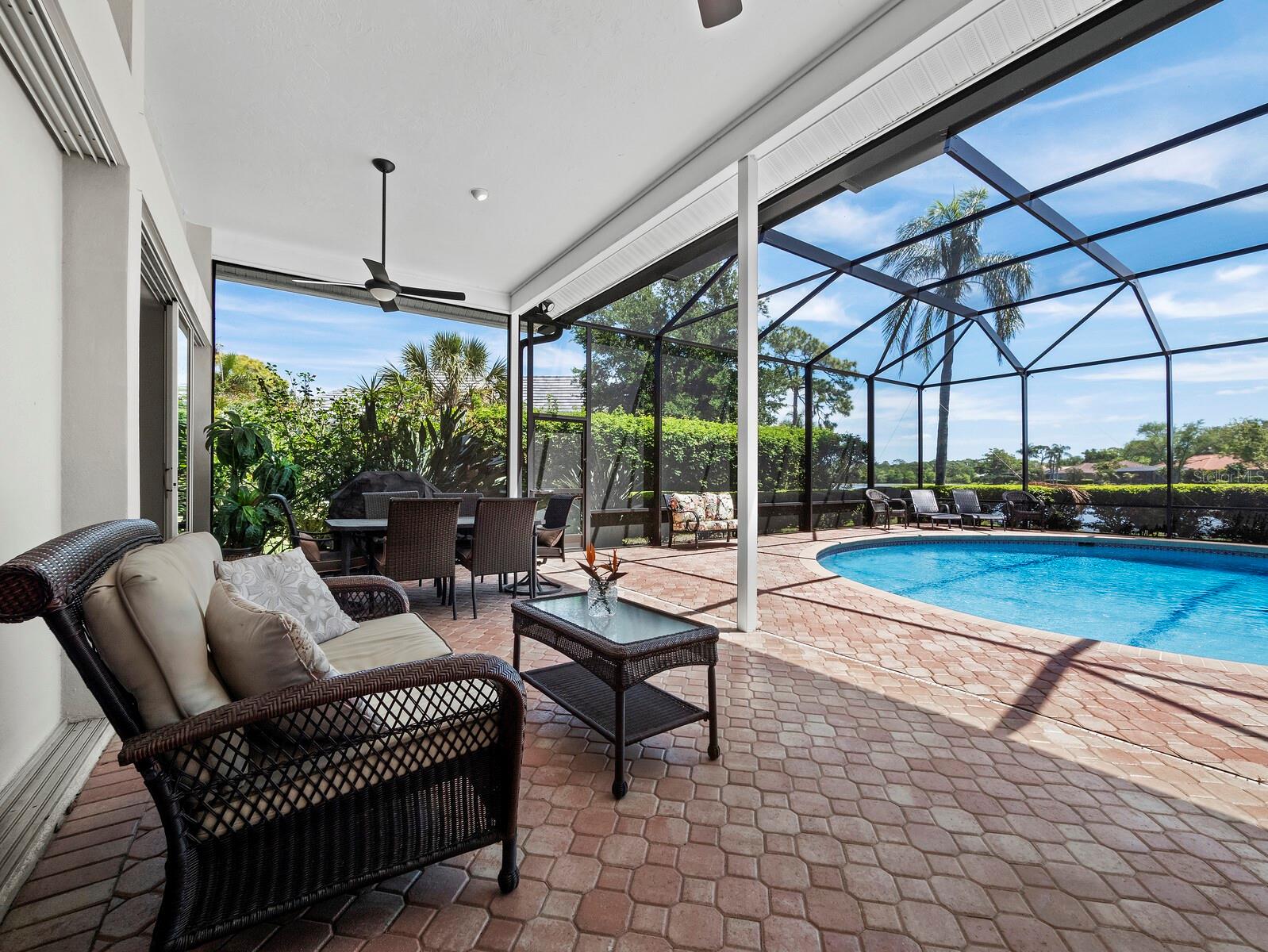 8615 WOODBRIAR DR, SARASOTA, FL, 34238