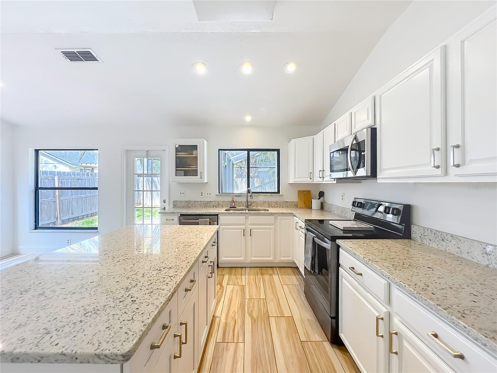 637 STARSTONE DR, LAKE MARY, FL, 32746