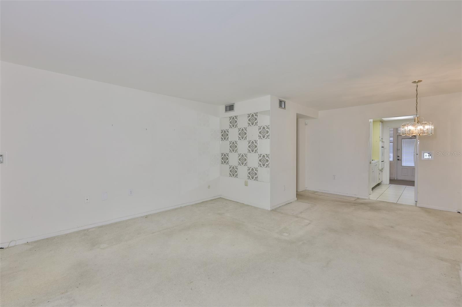 6100 21ST ST N #9, ST PETERSBURG, FL, 33714